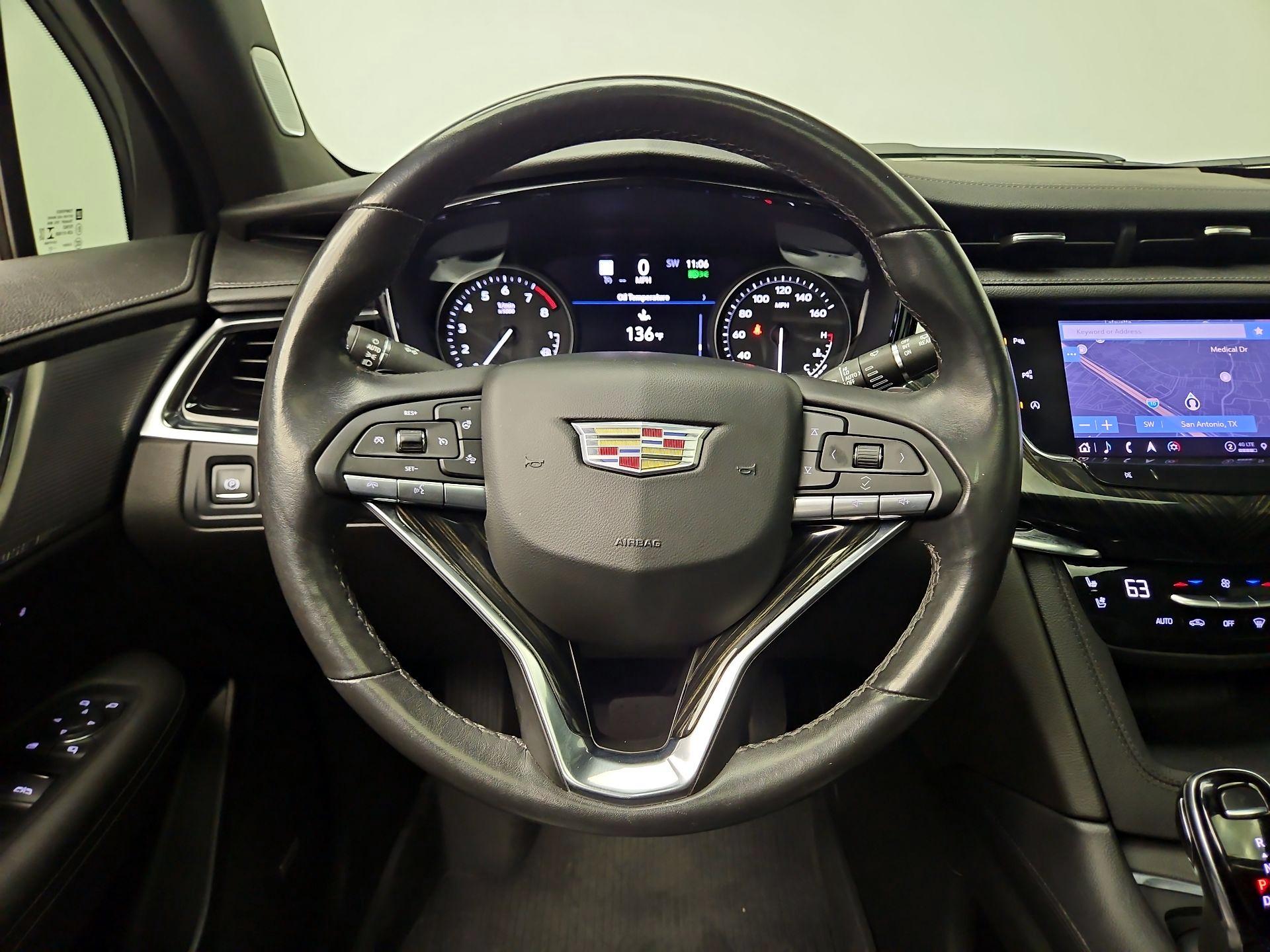 Thumbnail: 2022 Cadillac XT6 - 10