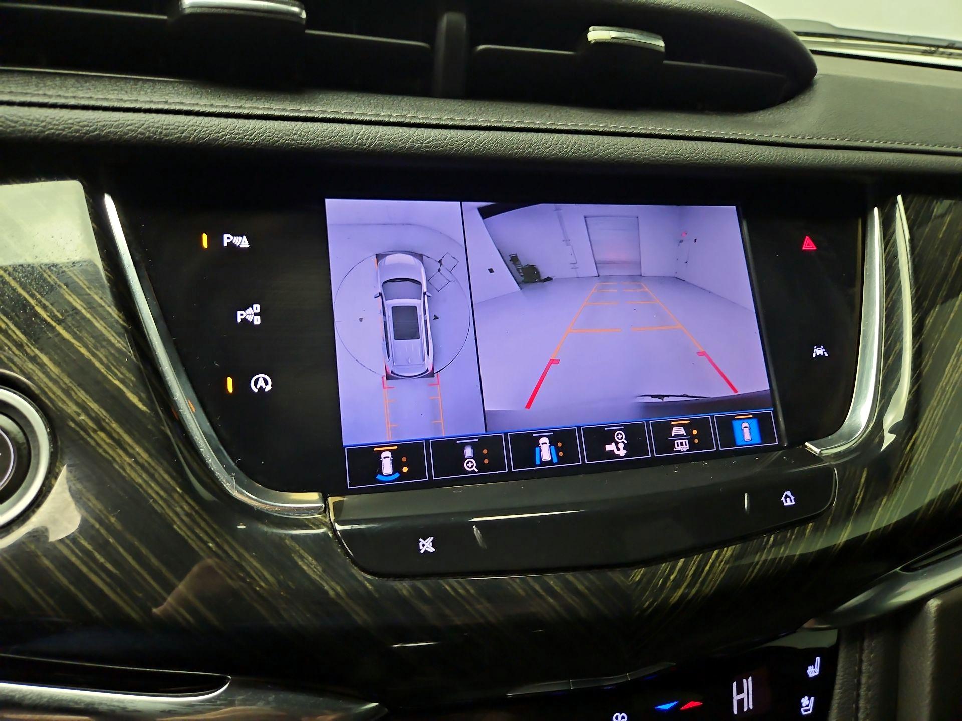 Thumbnail: 2022 Cadillac XT6 - 15