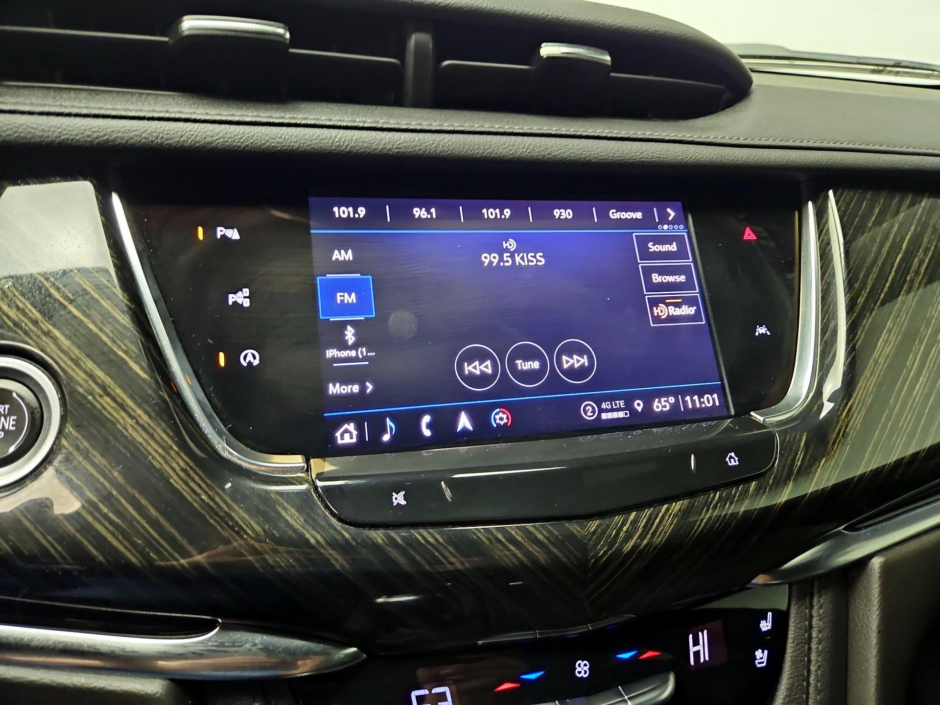 Thumbnail: 2022 Cadillac XT6 - 16