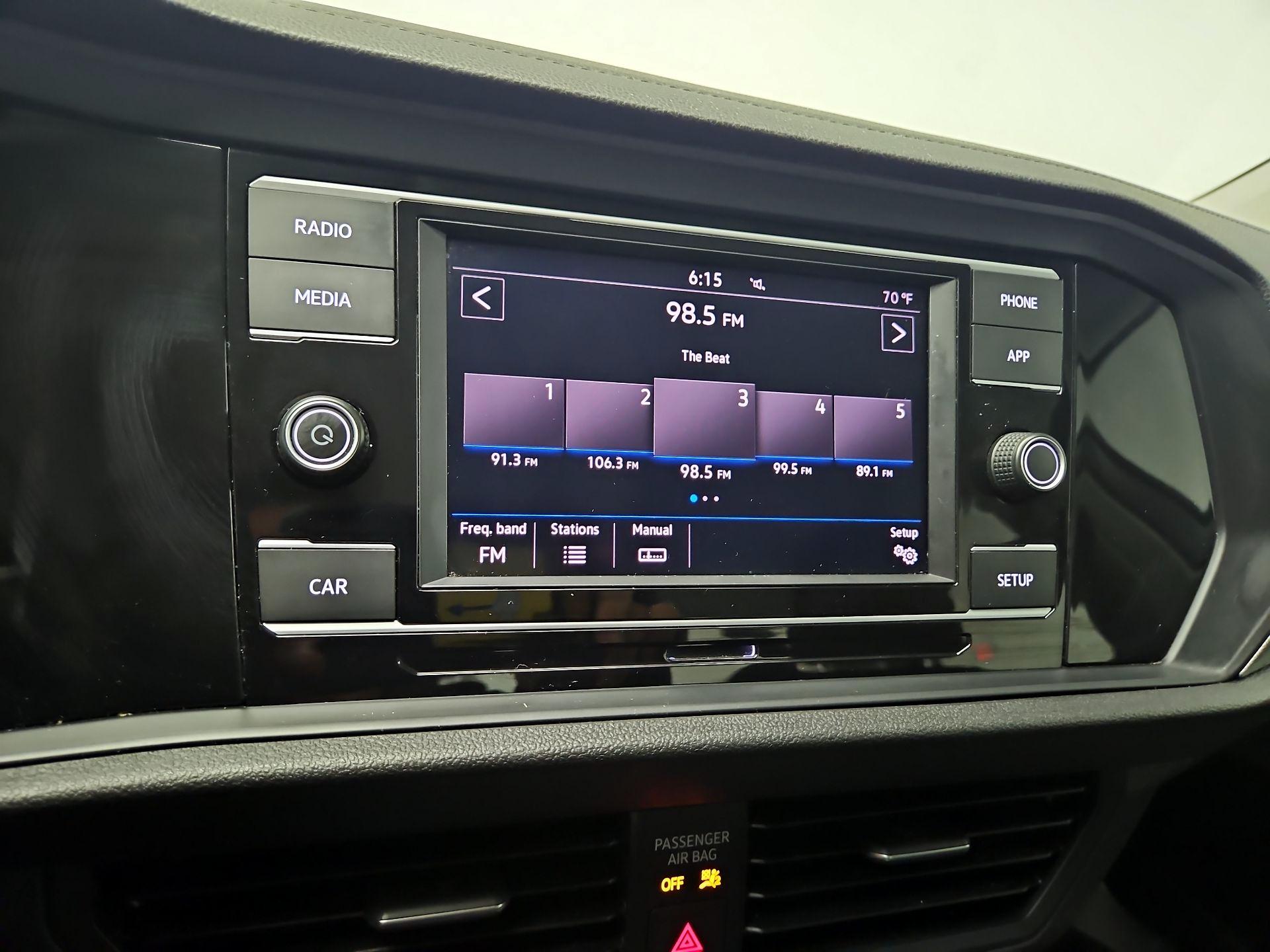 Thumbnail: 2019 Volkswagen Jetta - 15