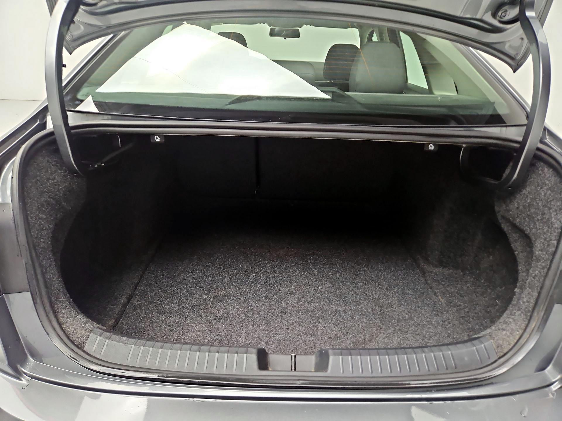 Thumbnail: 2019 Volkswagen Jetta - 20