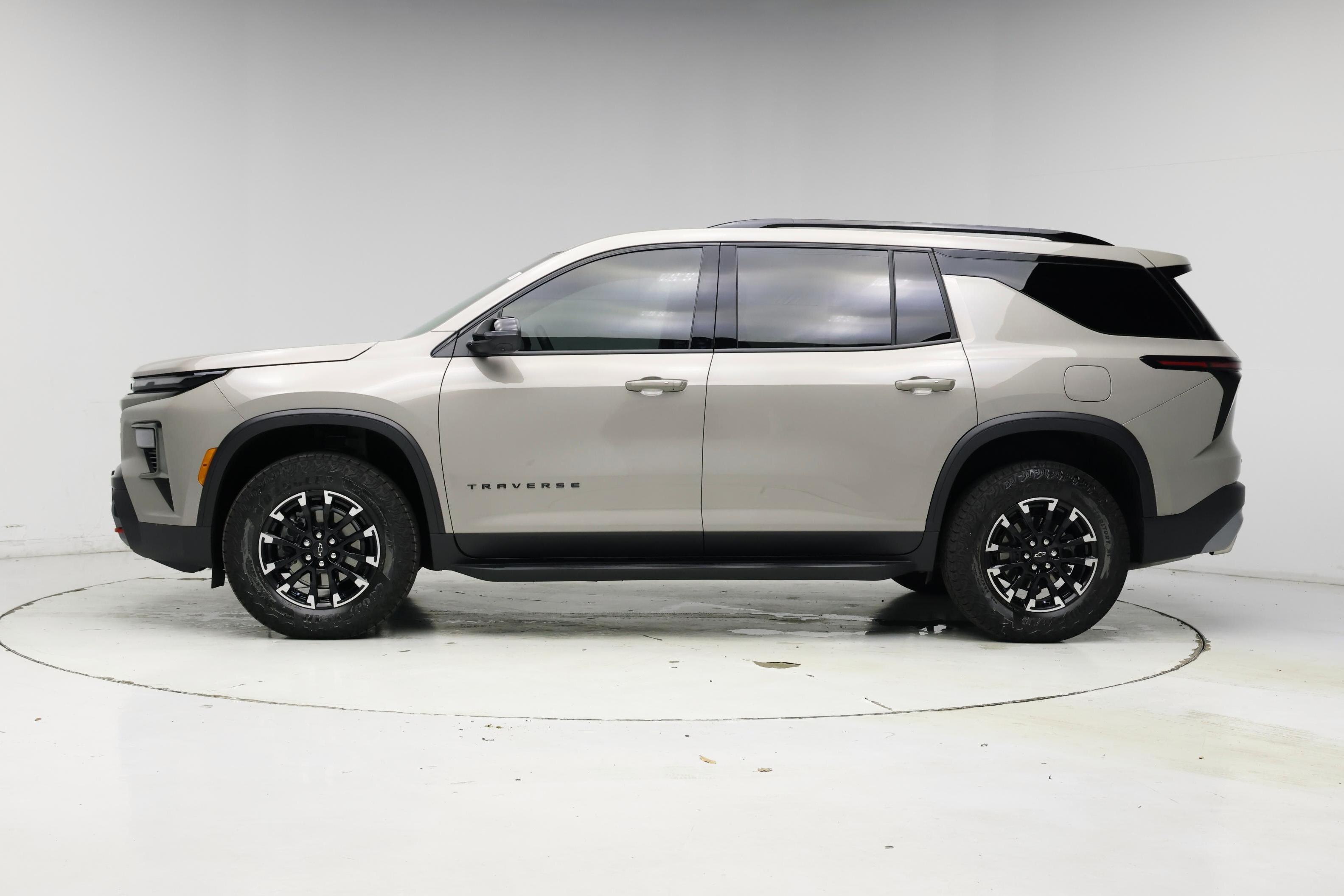 Thumbnail: 2026 Chevrolet Traverse - 3