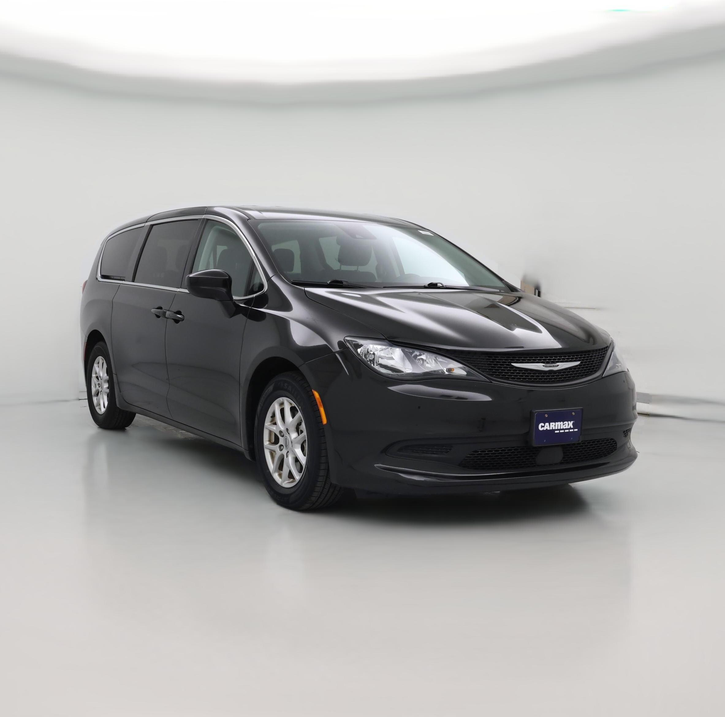 Thumbnail: 2023 Chrysler Voyager - 1