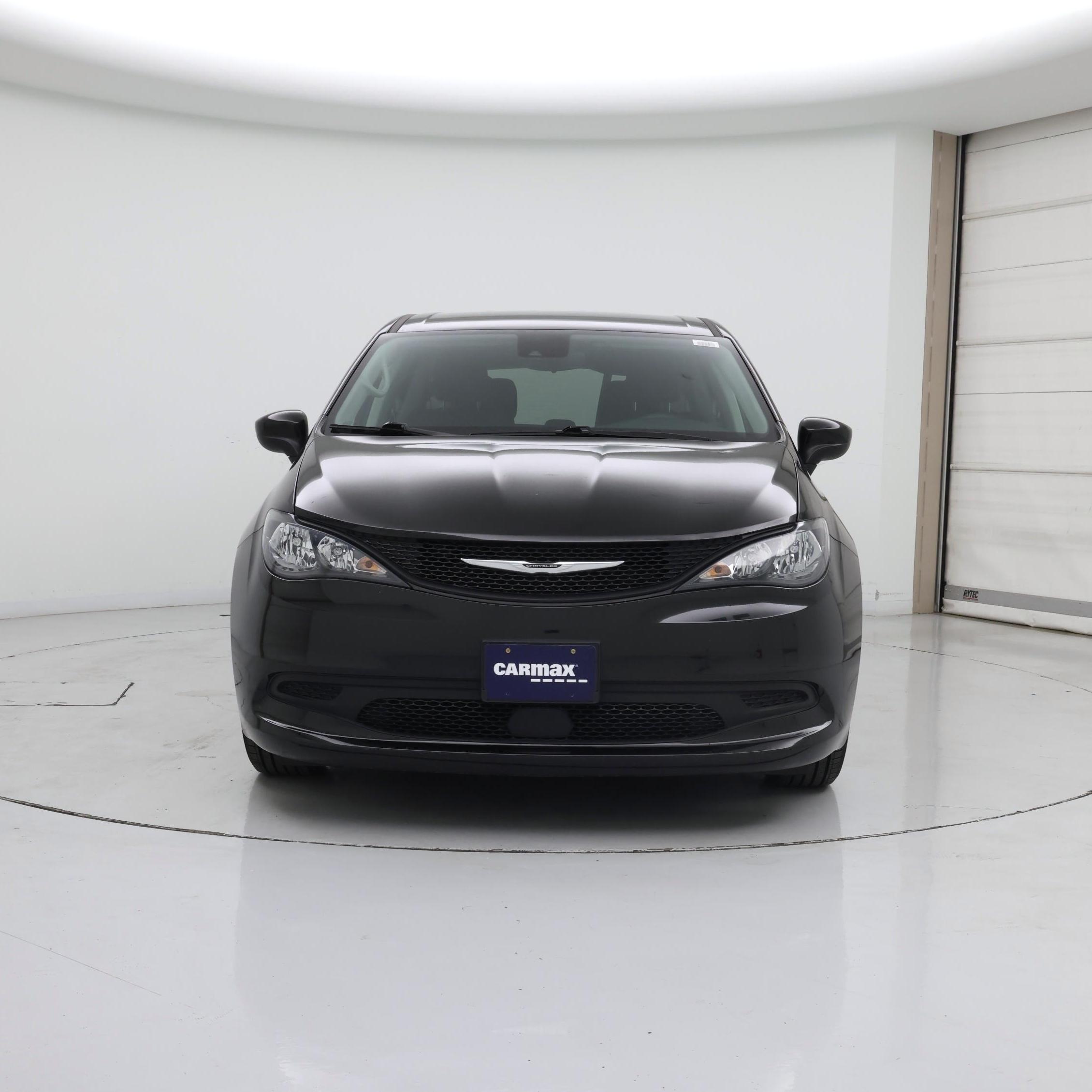 Thumbnail: 2023 Chrysler Voyager - 5