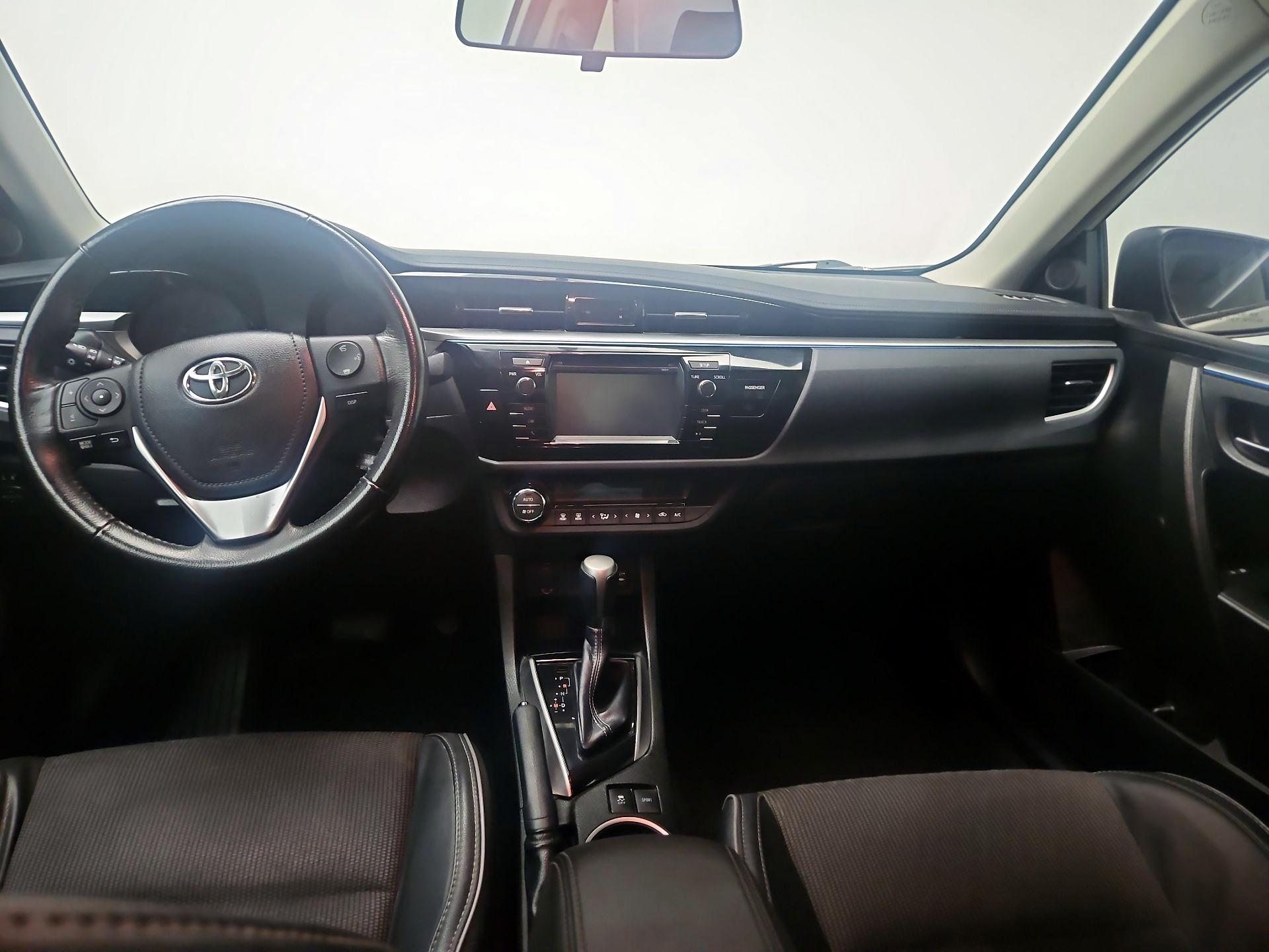 Thumbnail: 2016 Toyota Corolla - 9