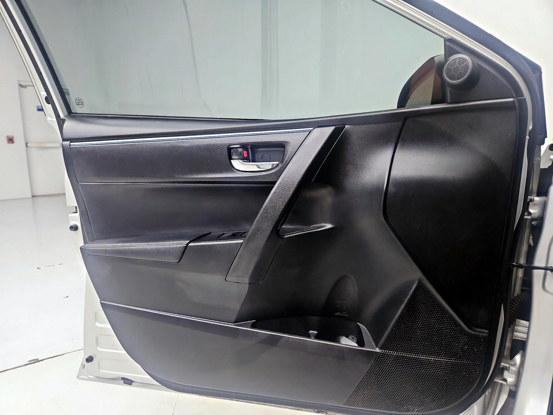 Thumbnail: 2016 Toyota Corolla - 12