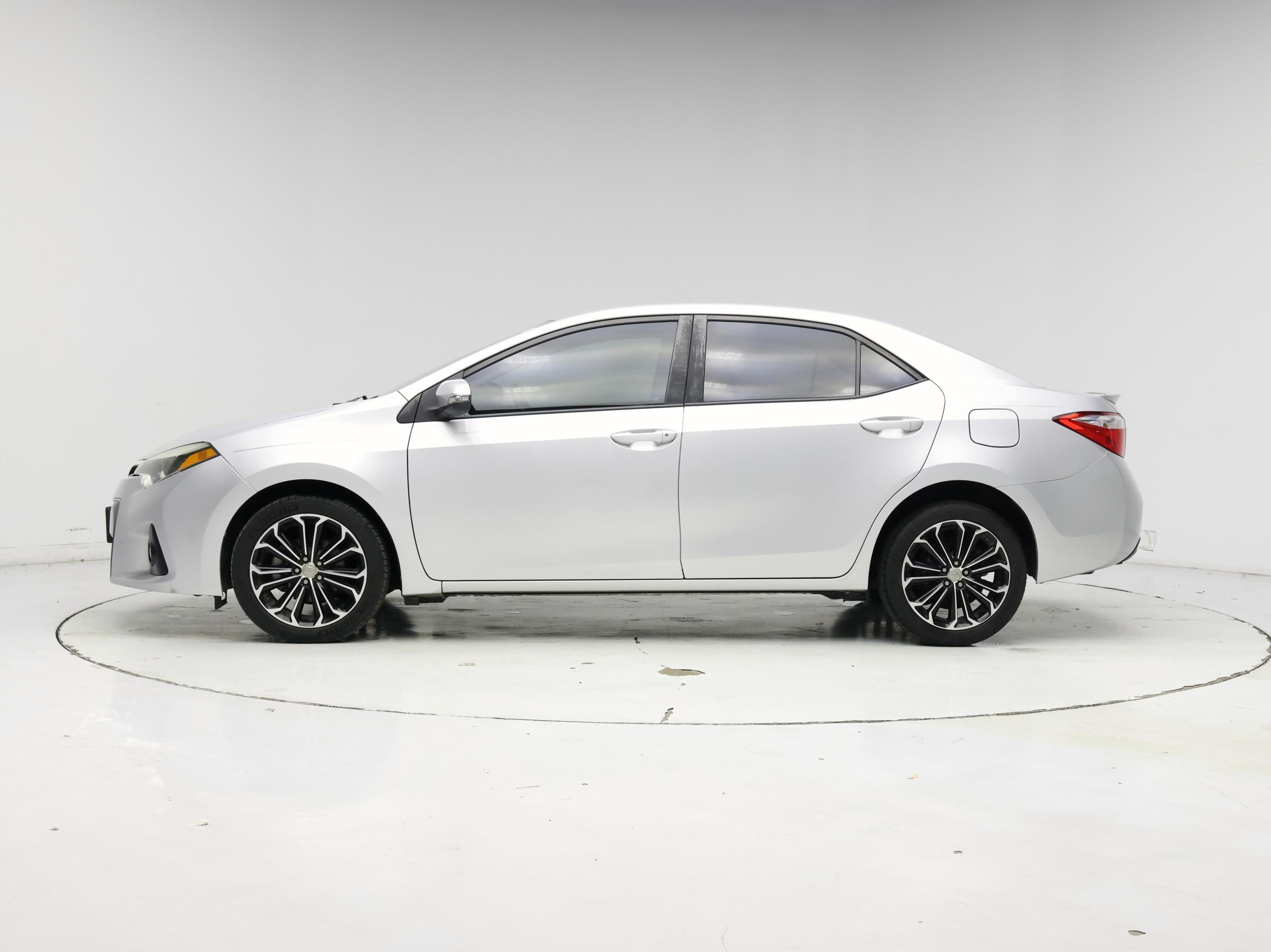 Thumbnail: 2016 Toyota Corolla - 3