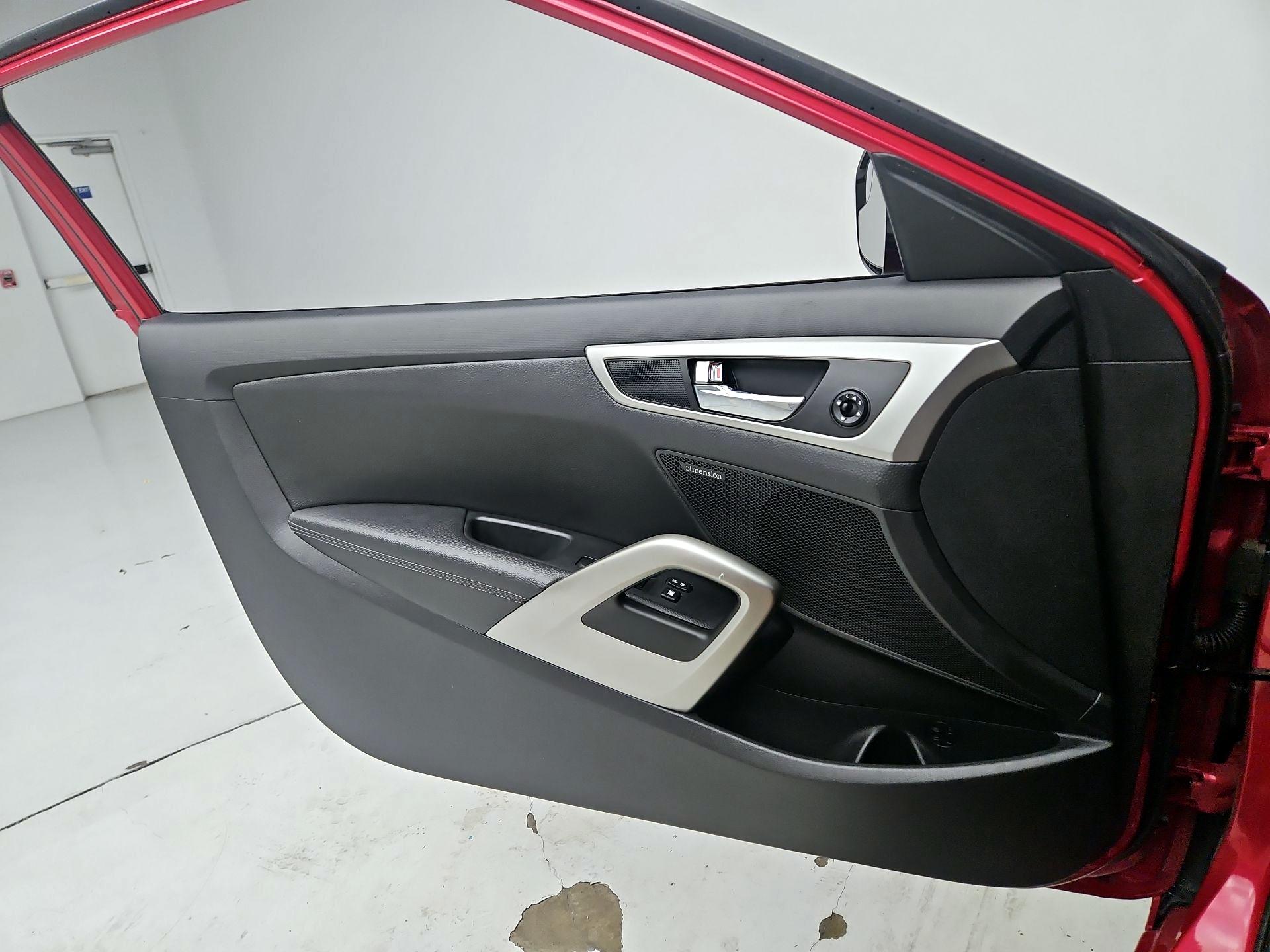 Thumbnail: 2014 Hyundai Veloster - 12