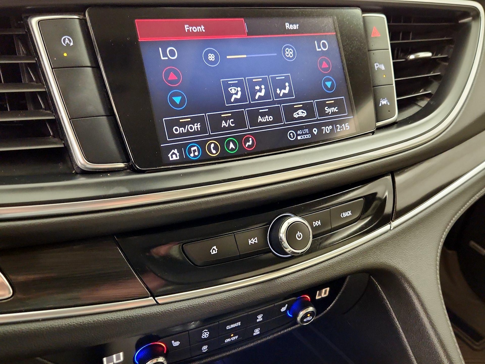2023 Buick Enclave Essence - Photo 17