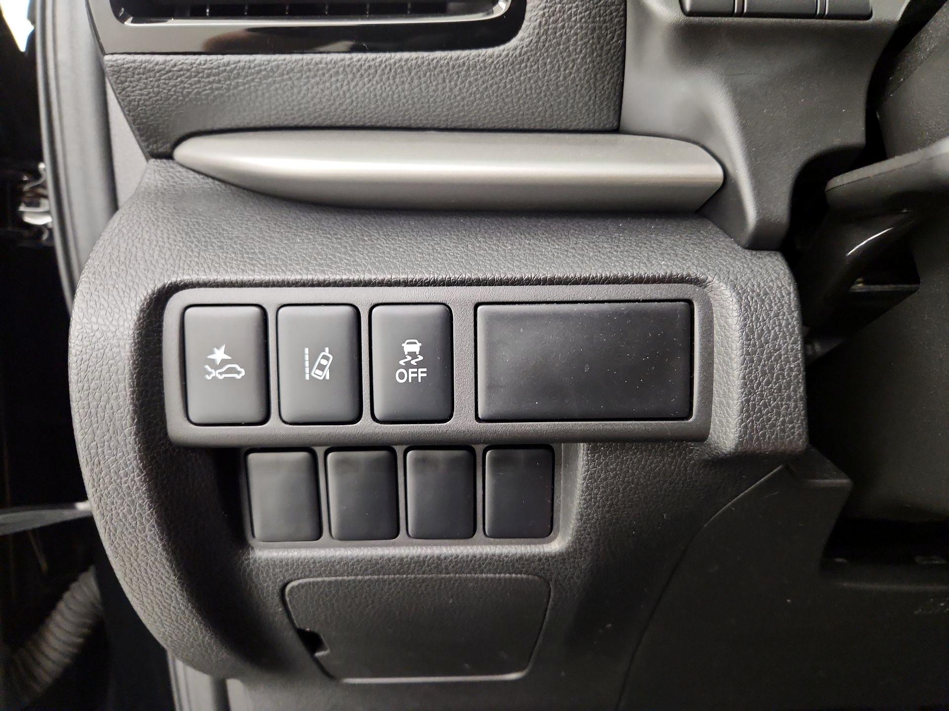 Thumbnail: 2024 Mitsubishi Eclipse Cross - 13