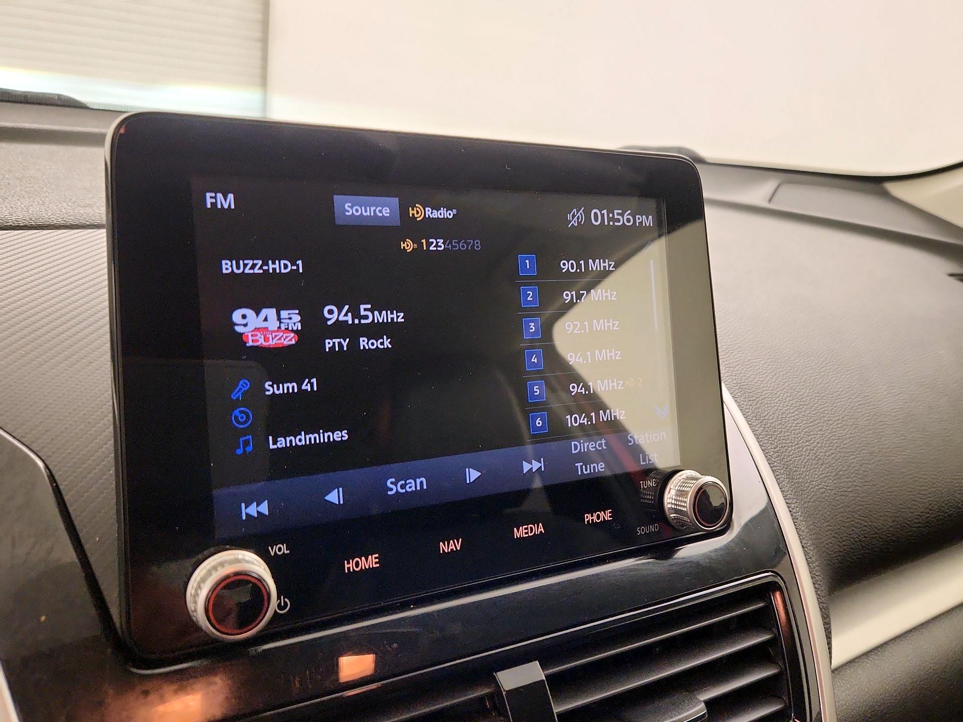 Thumbnail: 2022 Mitsubishi Eclipse Cross - 16