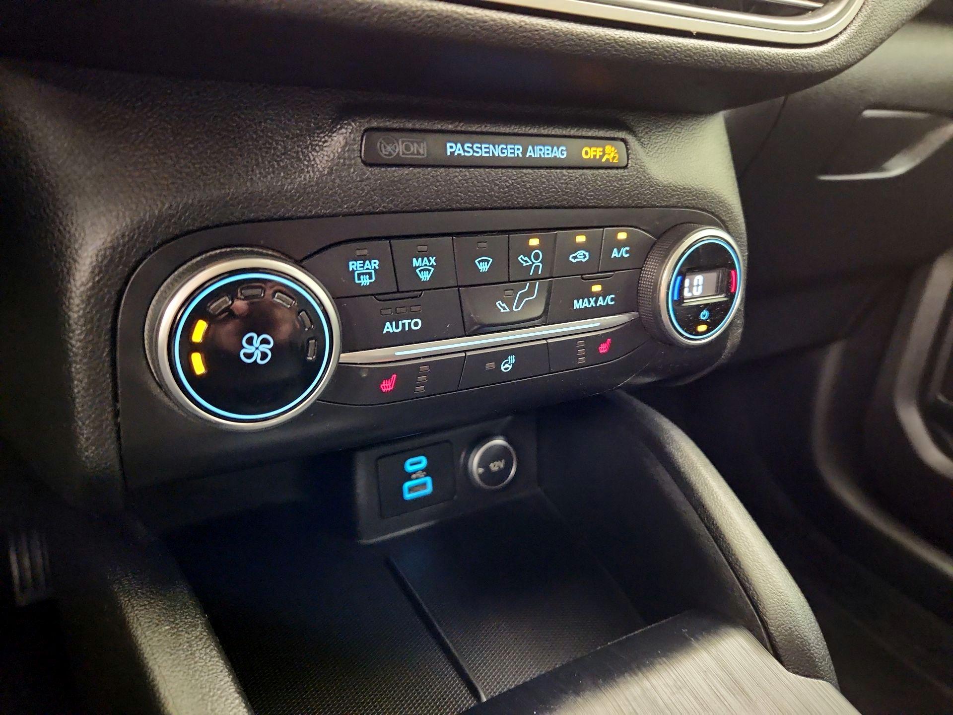 Thumbnail: 2020 Ford Escape - 17