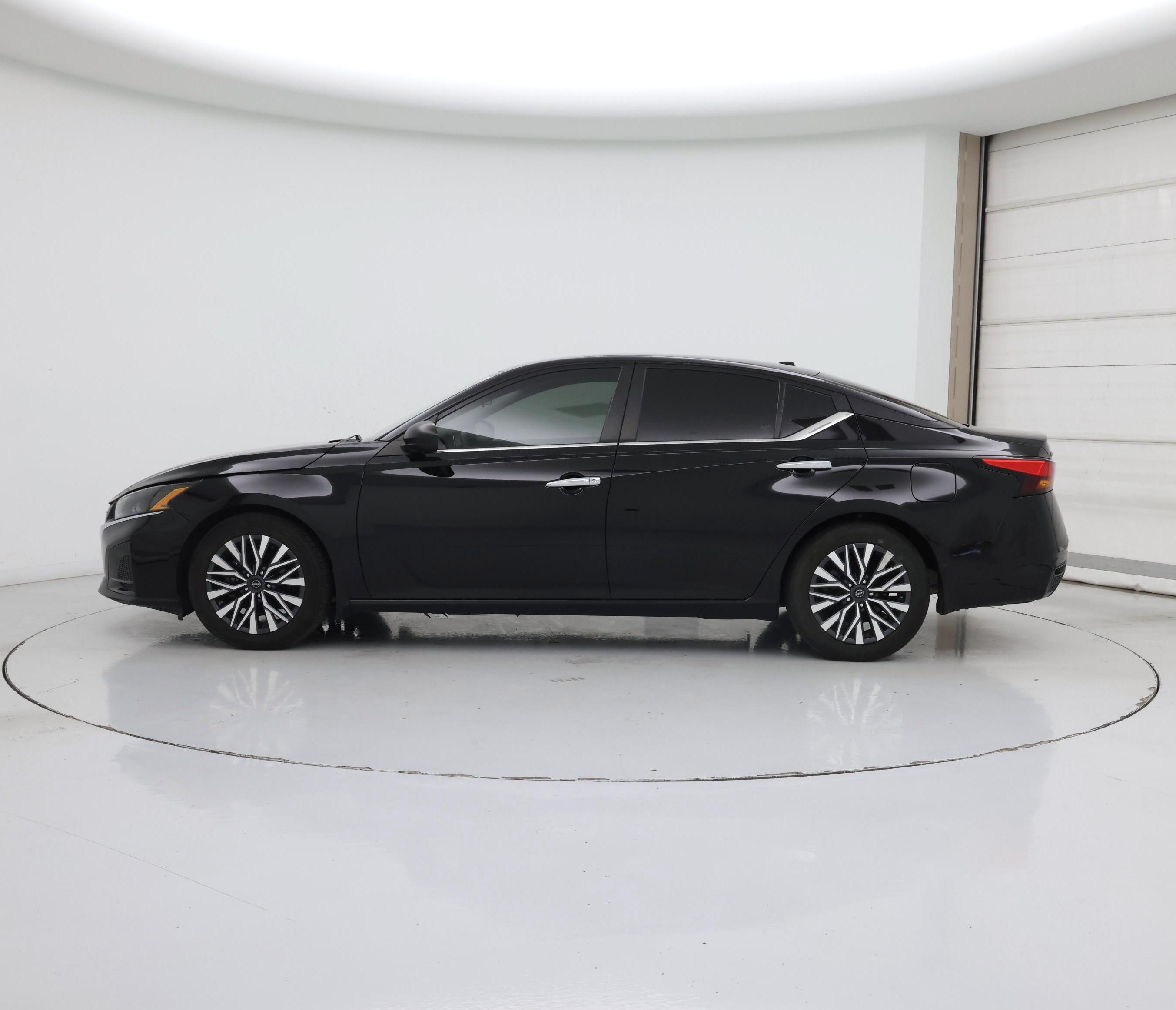 Thumbnail: 2024 Nissan Altima - 3