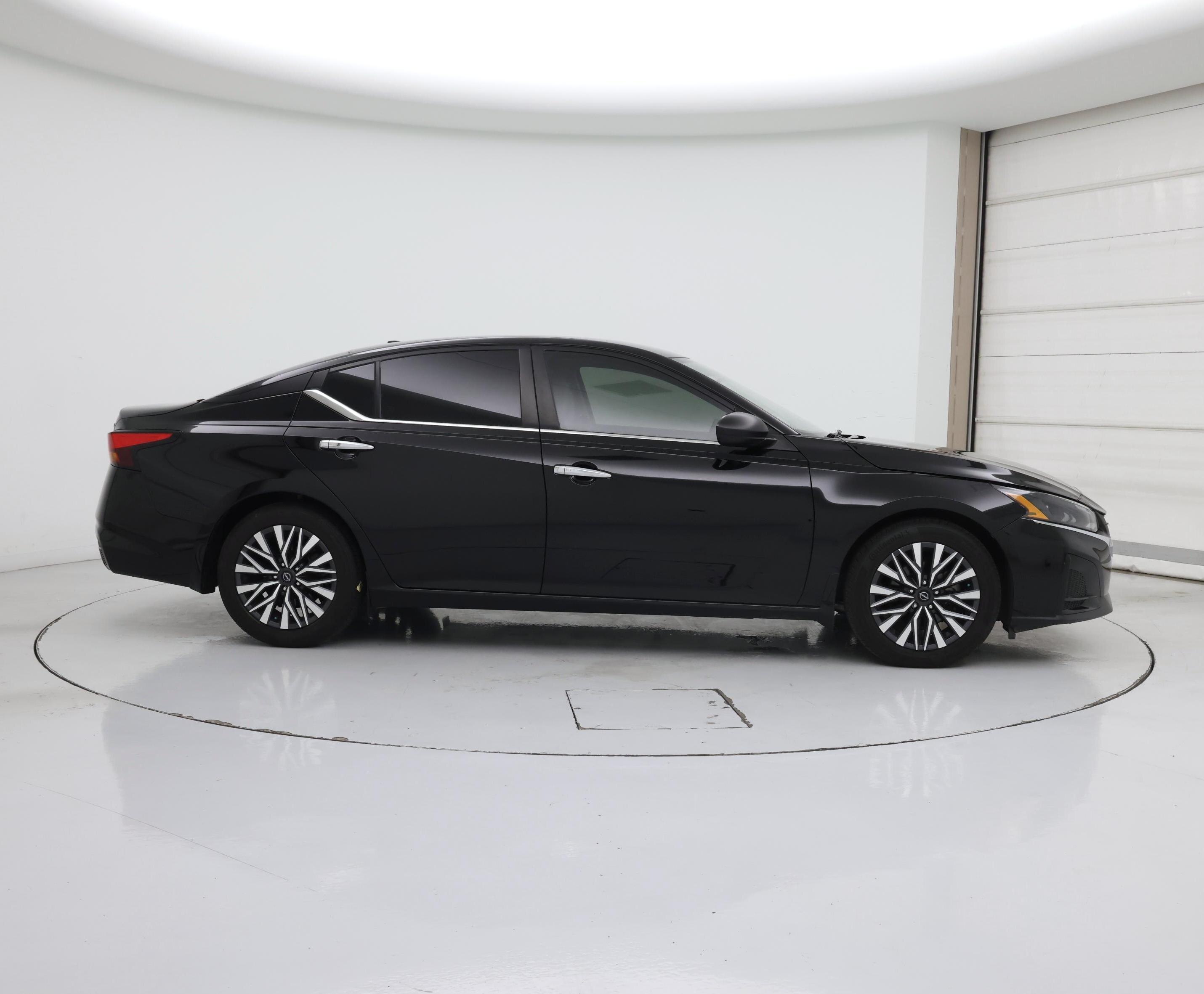 Thumbnail: 2024 Nissan Altima - 7