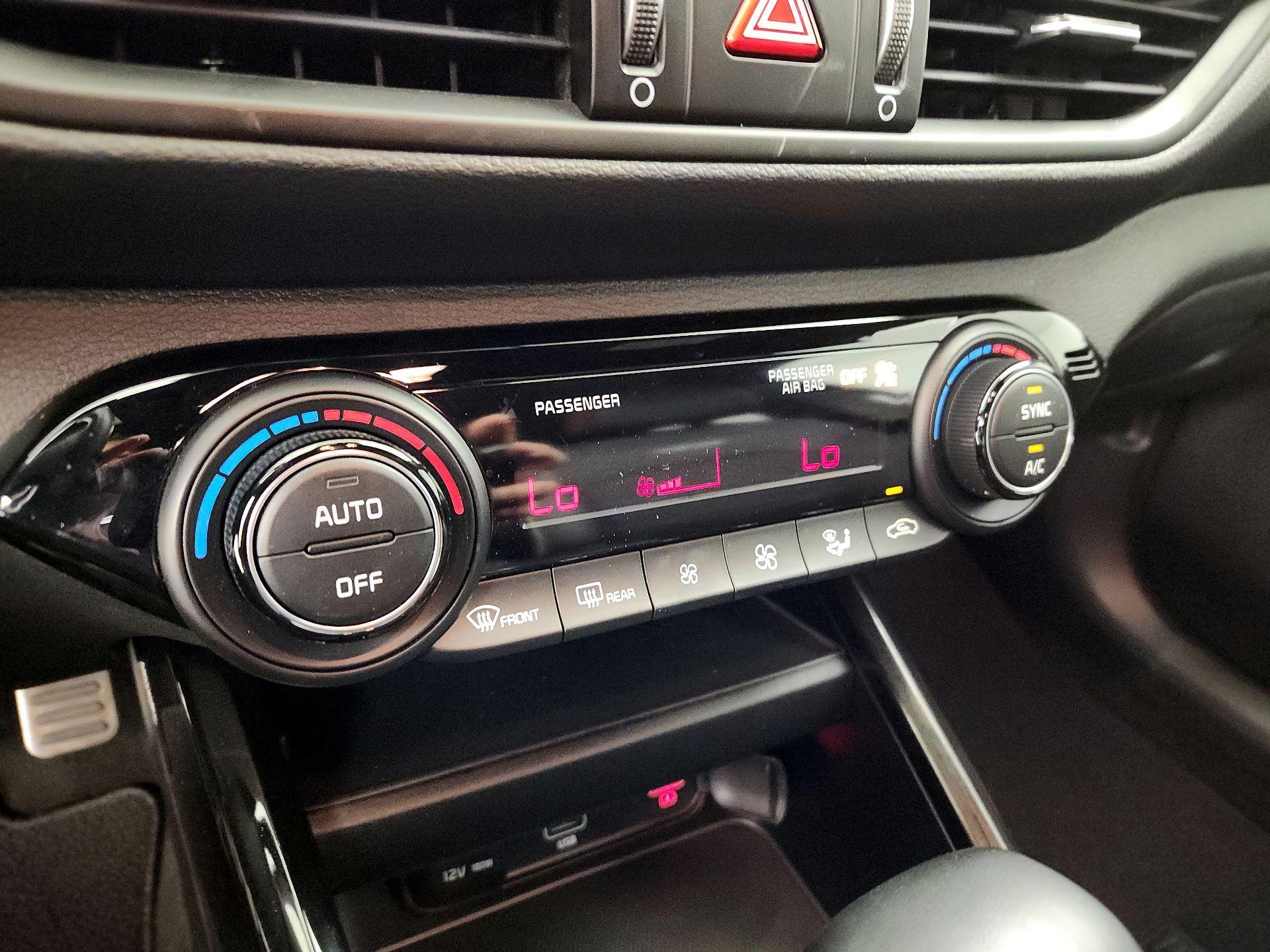 Thumbnail: 2024 Kia Forte - 17