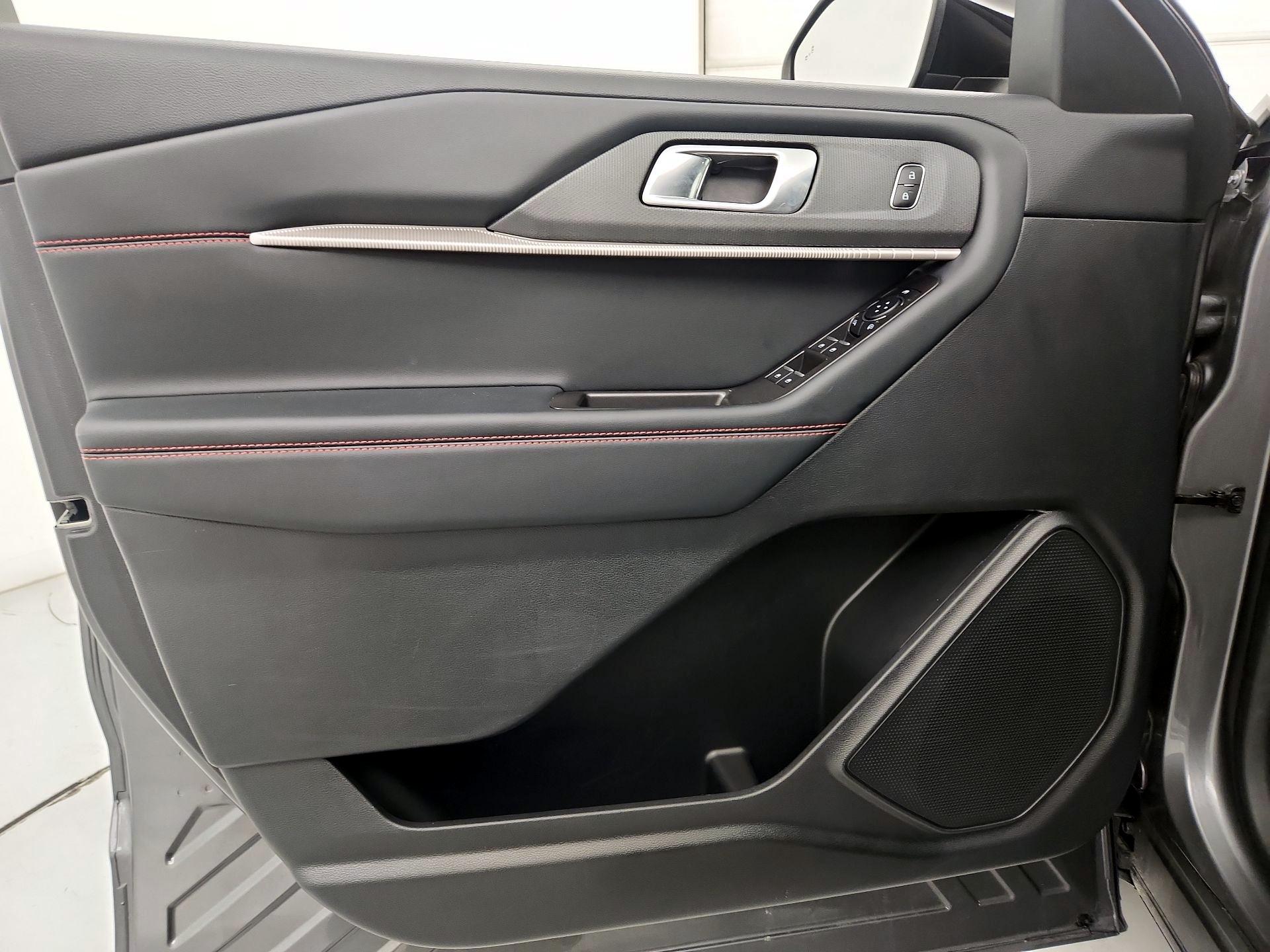 Thumbnail: 2025 Ford Explorer - 12