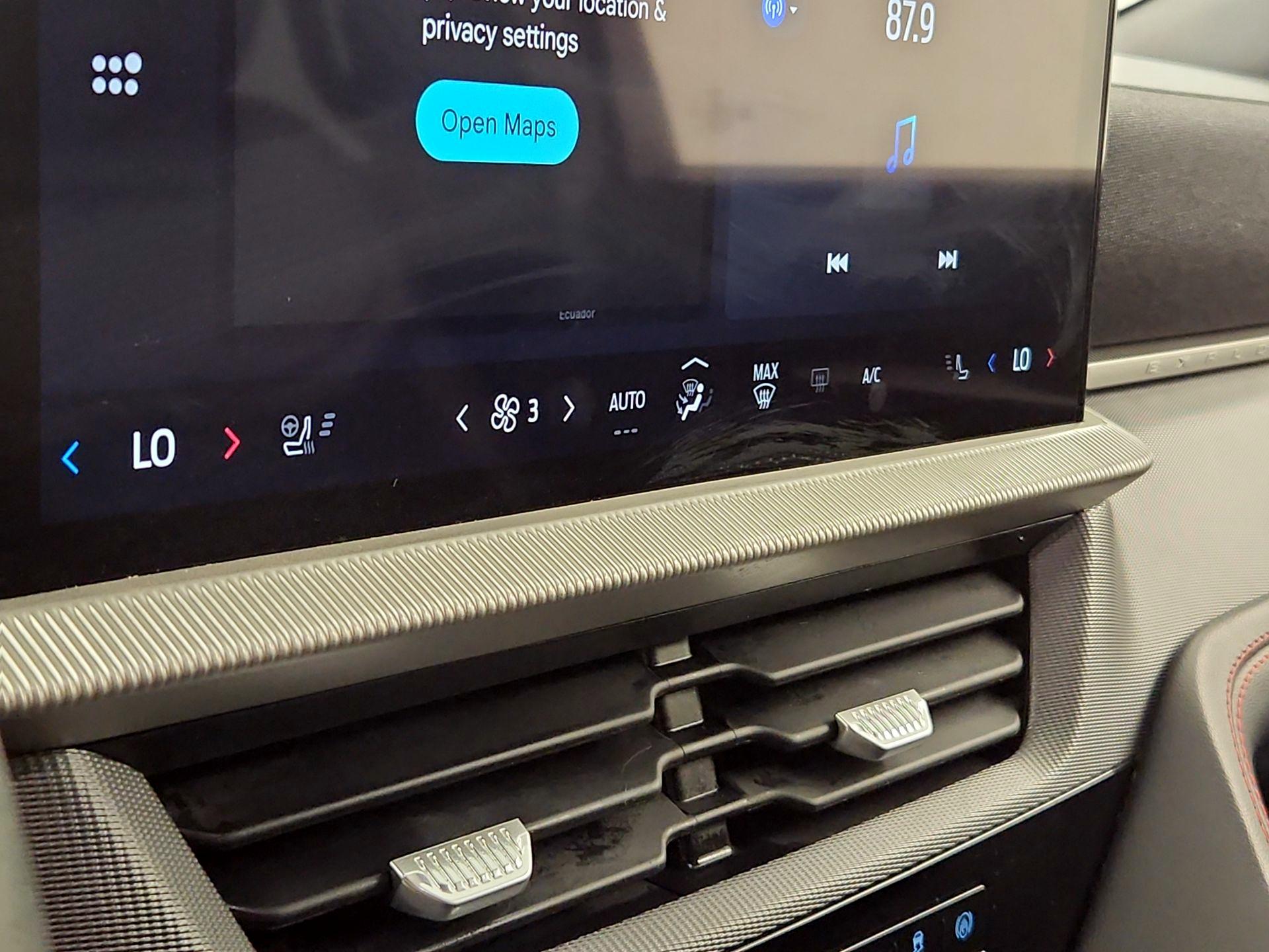 Thumbnail: 2025 Ford Explorer - 17