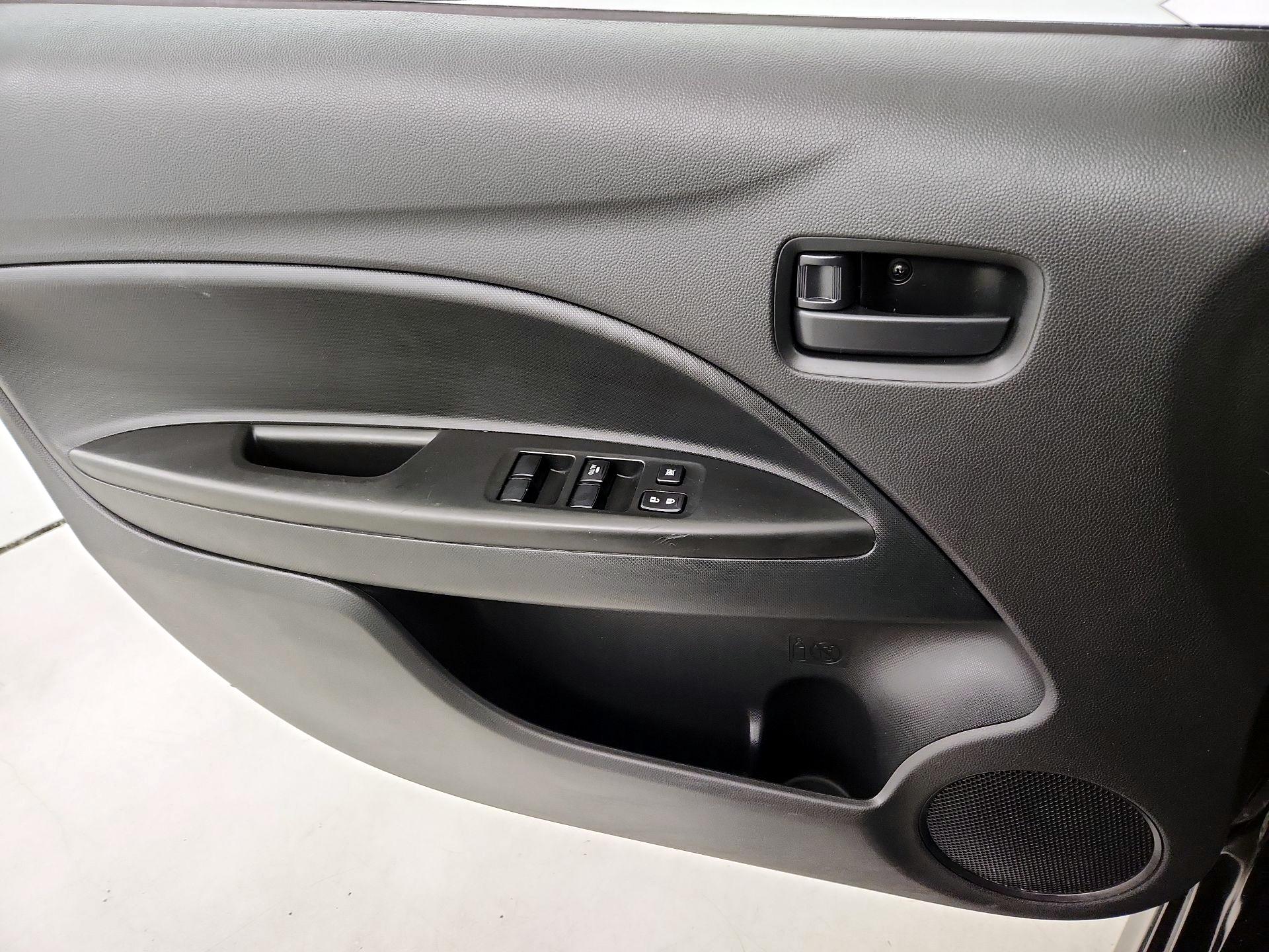 Thumbnail: 2023 Mitsubishi Mirage G4 - 12