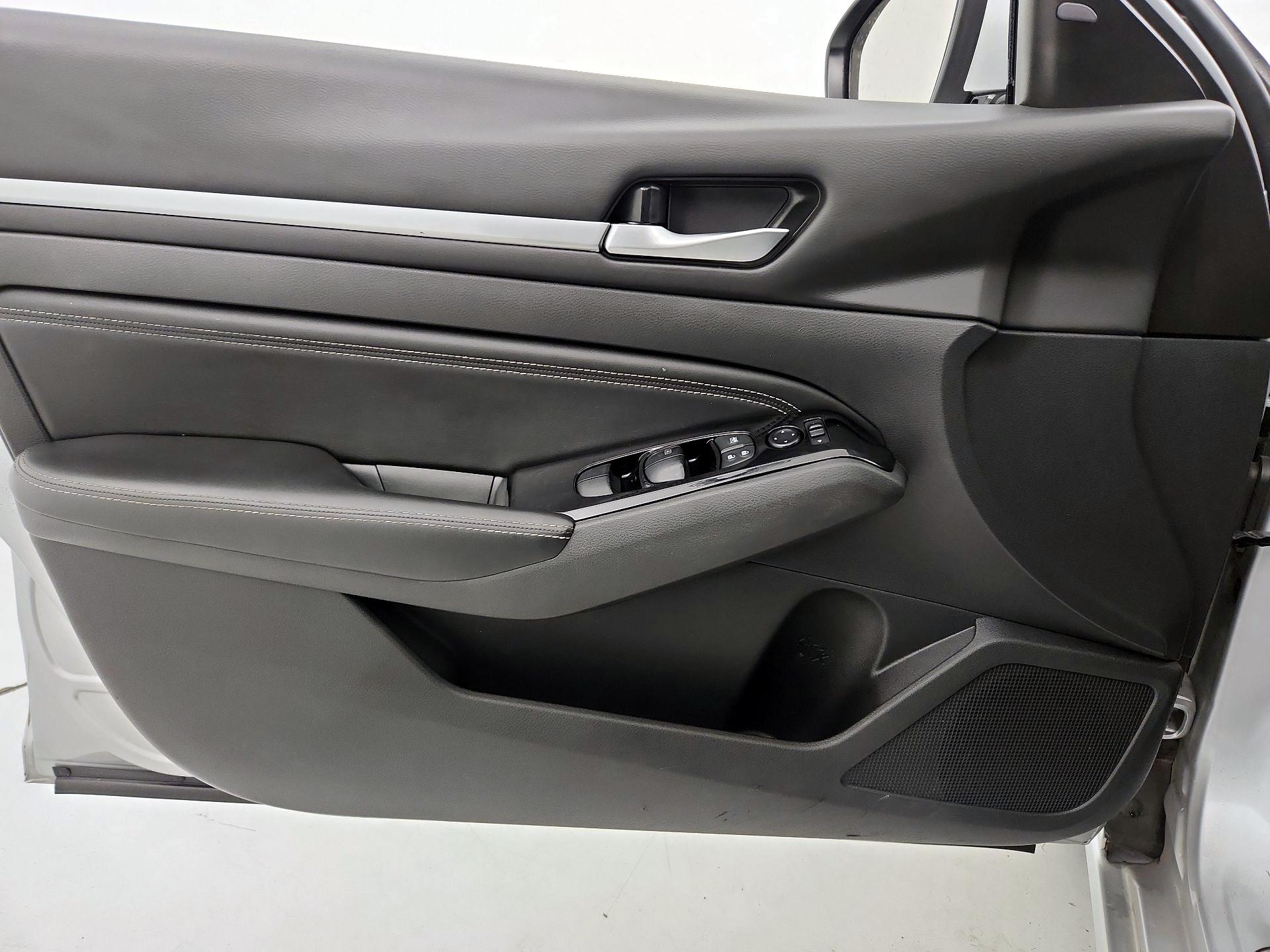 Thumbnail: 2023 Nissan Altima - 12