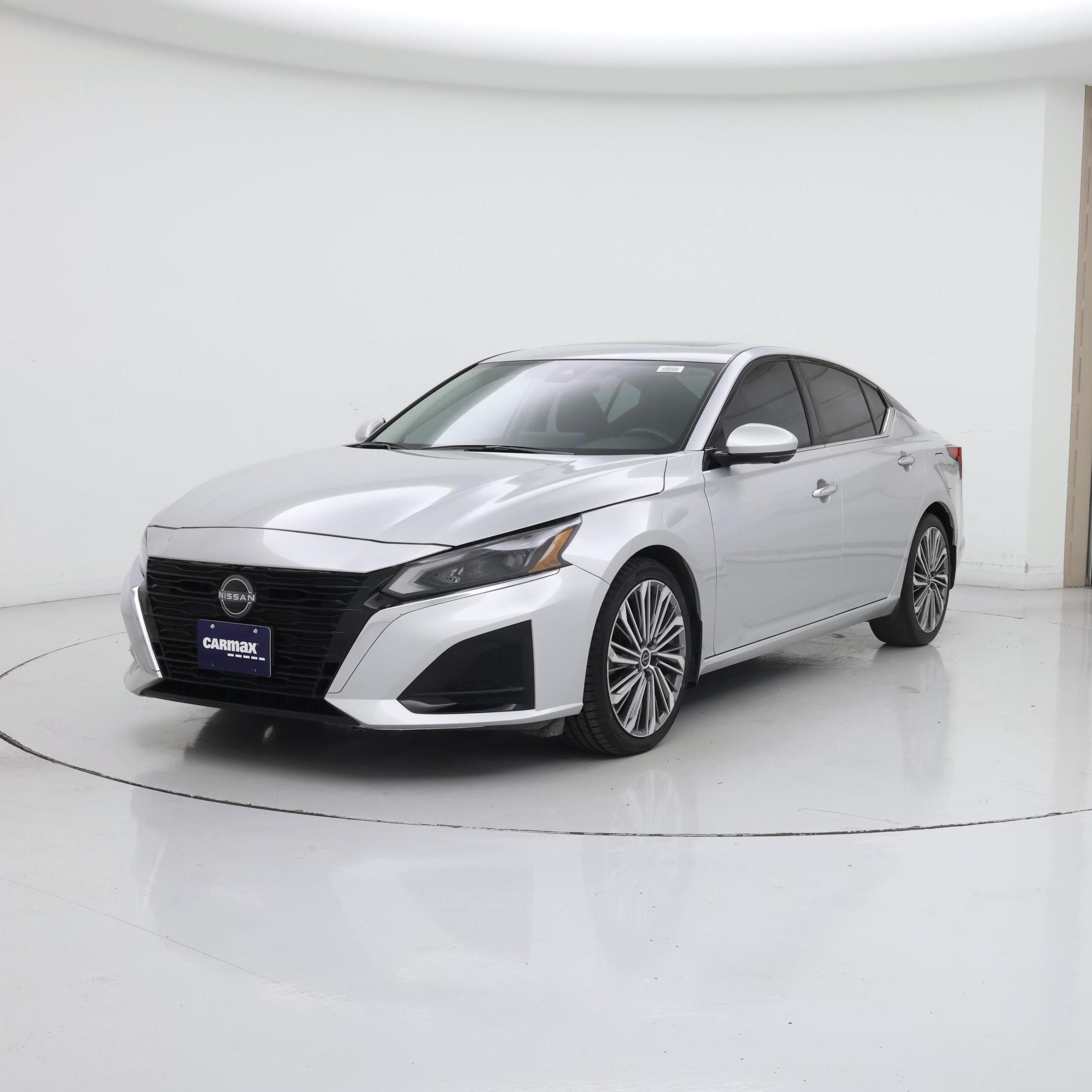 Thumbnail: 2023 Nissan Altima - 4