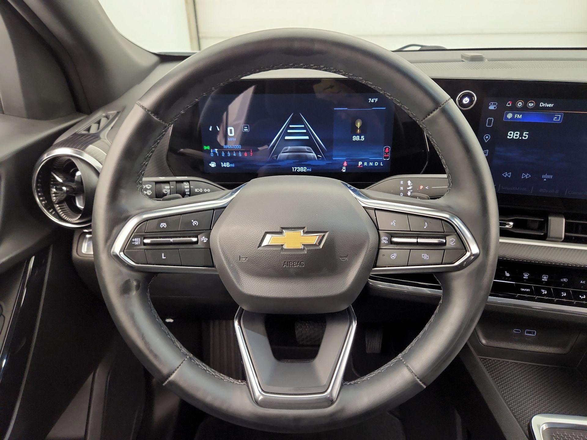 Thumbnail: 2025 Chevrolet Equinox - 10