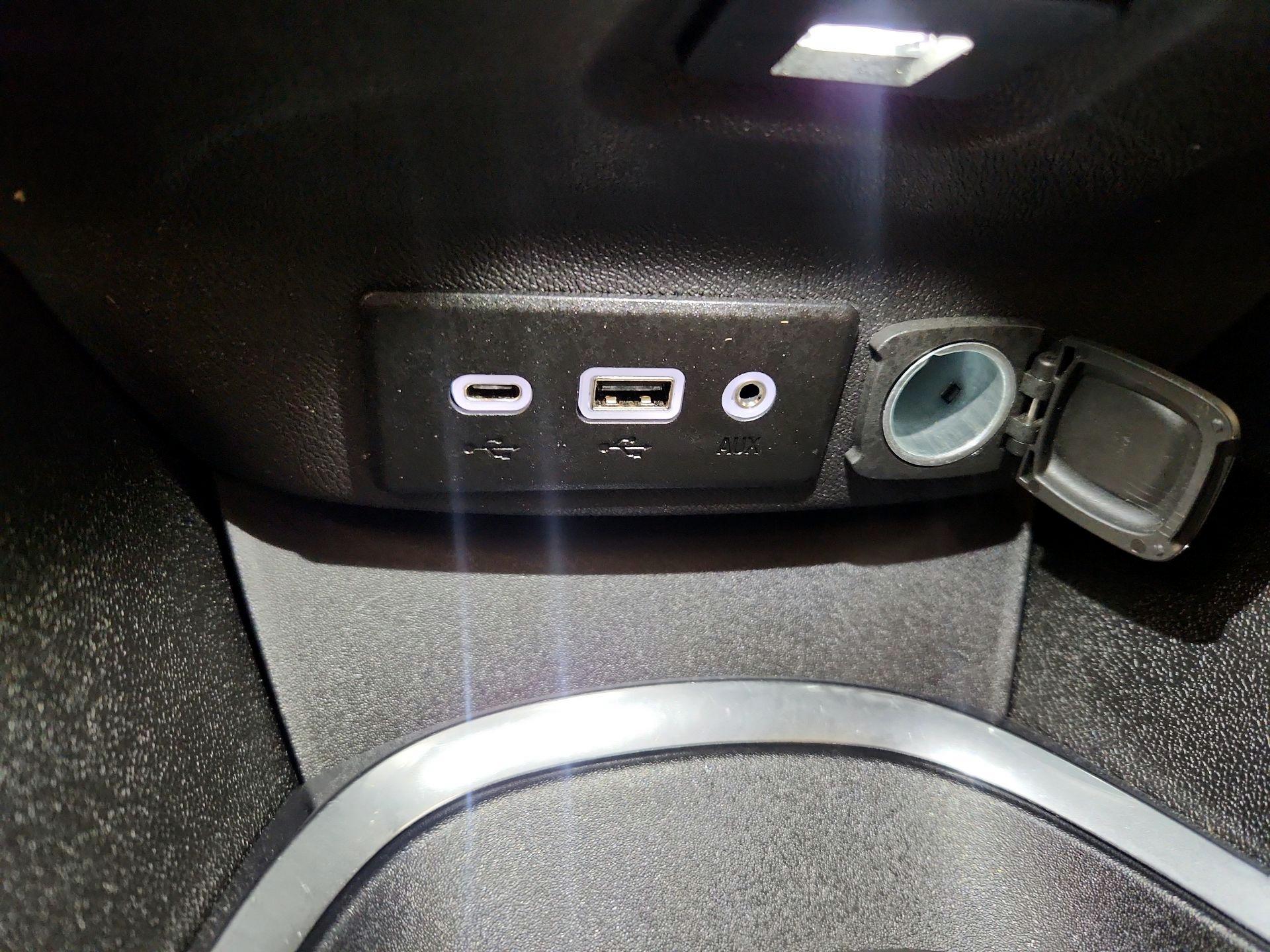 Thumbnail: 2024 Chevrolet Malibu - 18