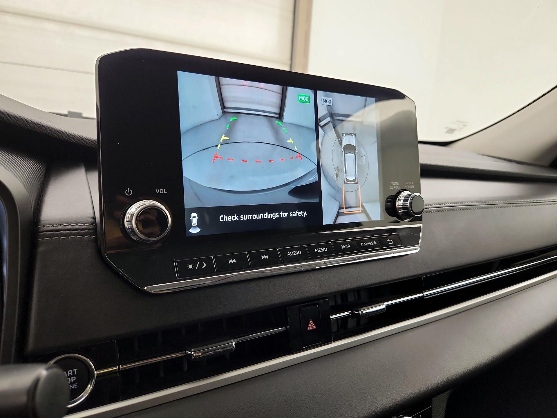 Thumbnail: 2023 Mitsubishi Outlander - 15