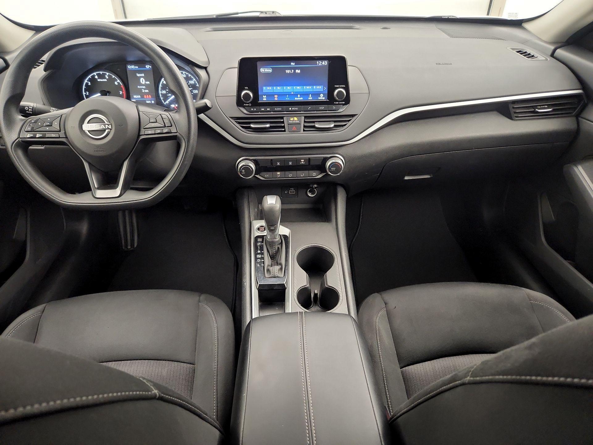 Thumbnail: 2023 Nissan Altima - 9