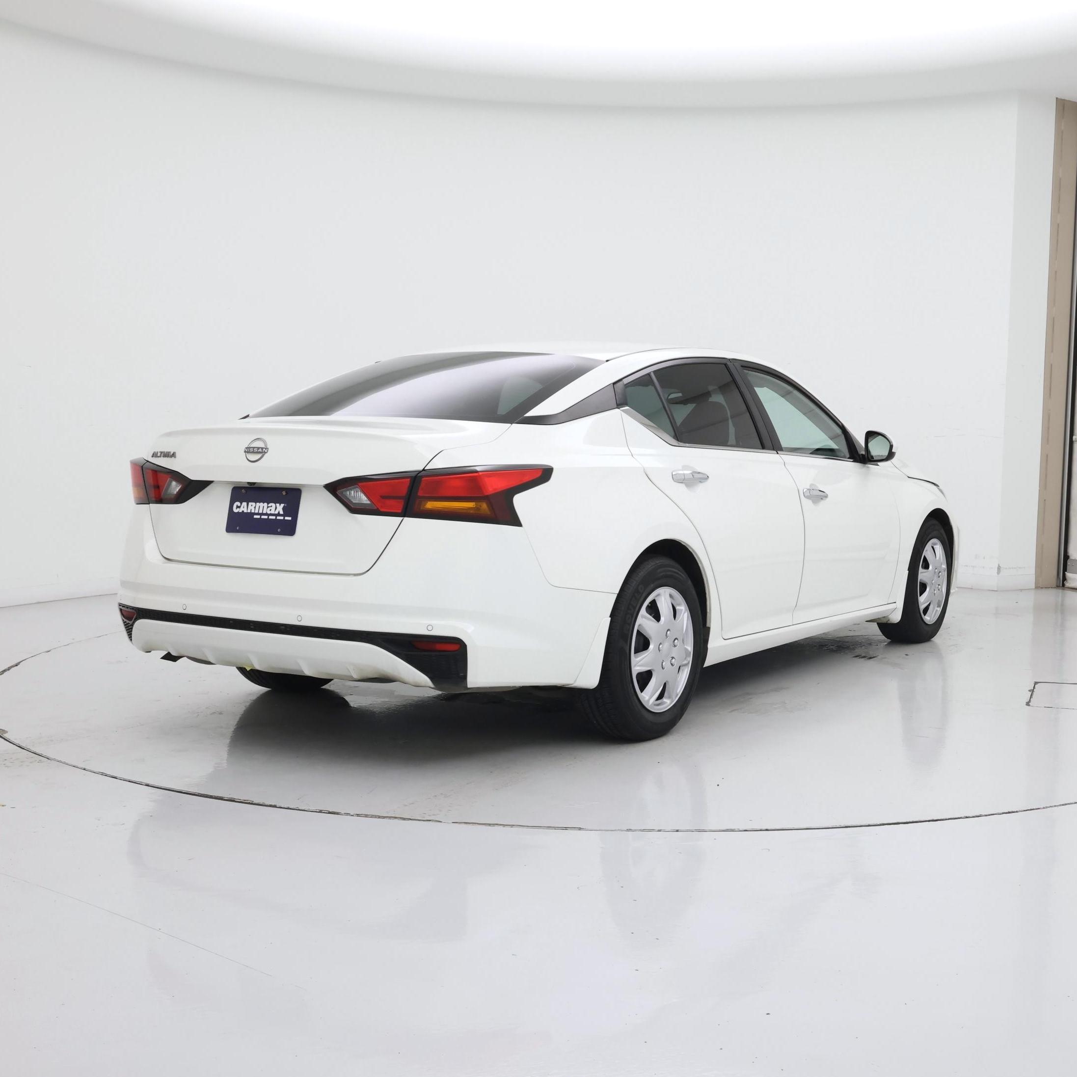 Thumbnail: 2023 Nissan Altima - 8