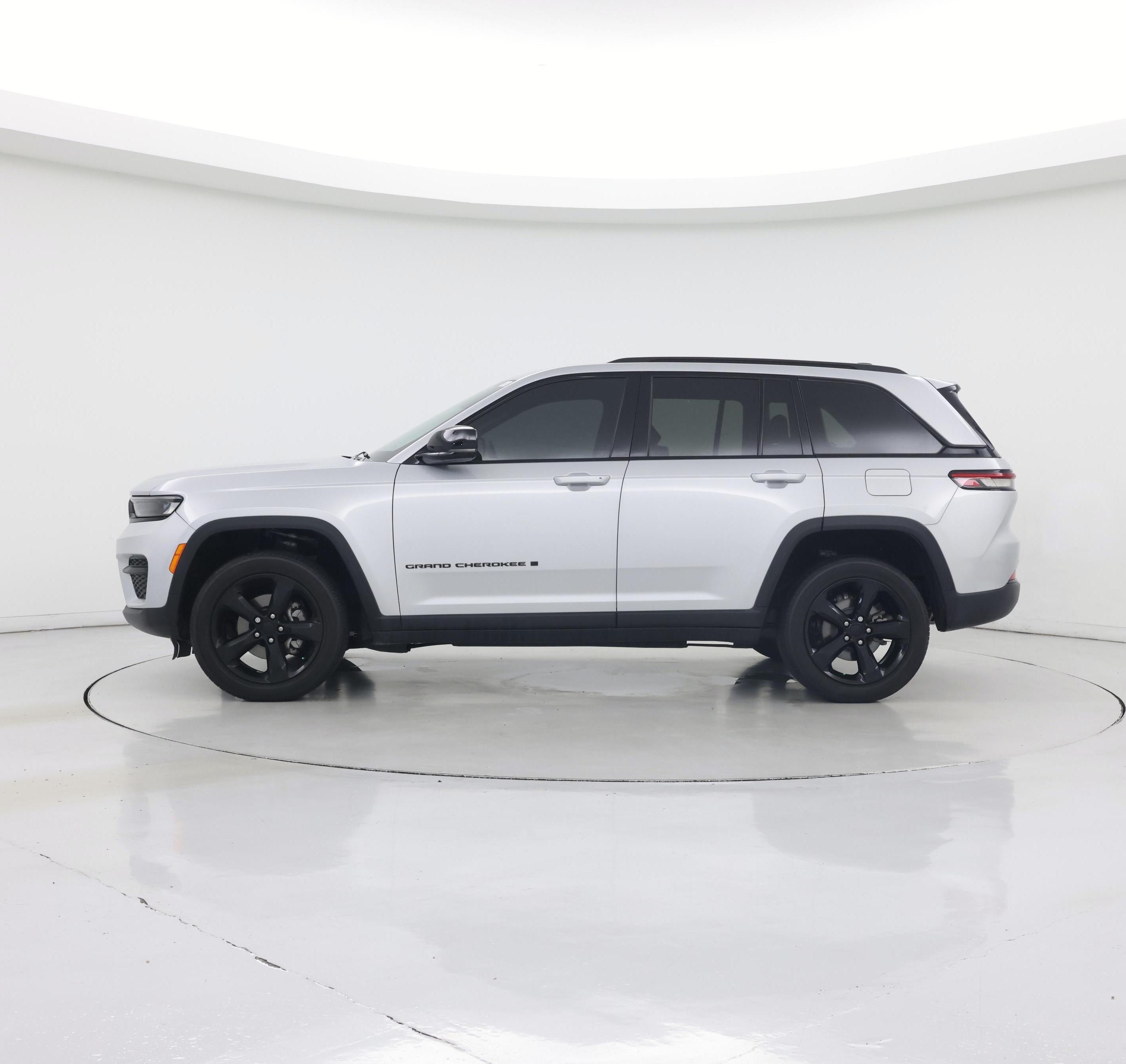 Thumbnail: 2024 Jeep Grand Cherokee - 3
