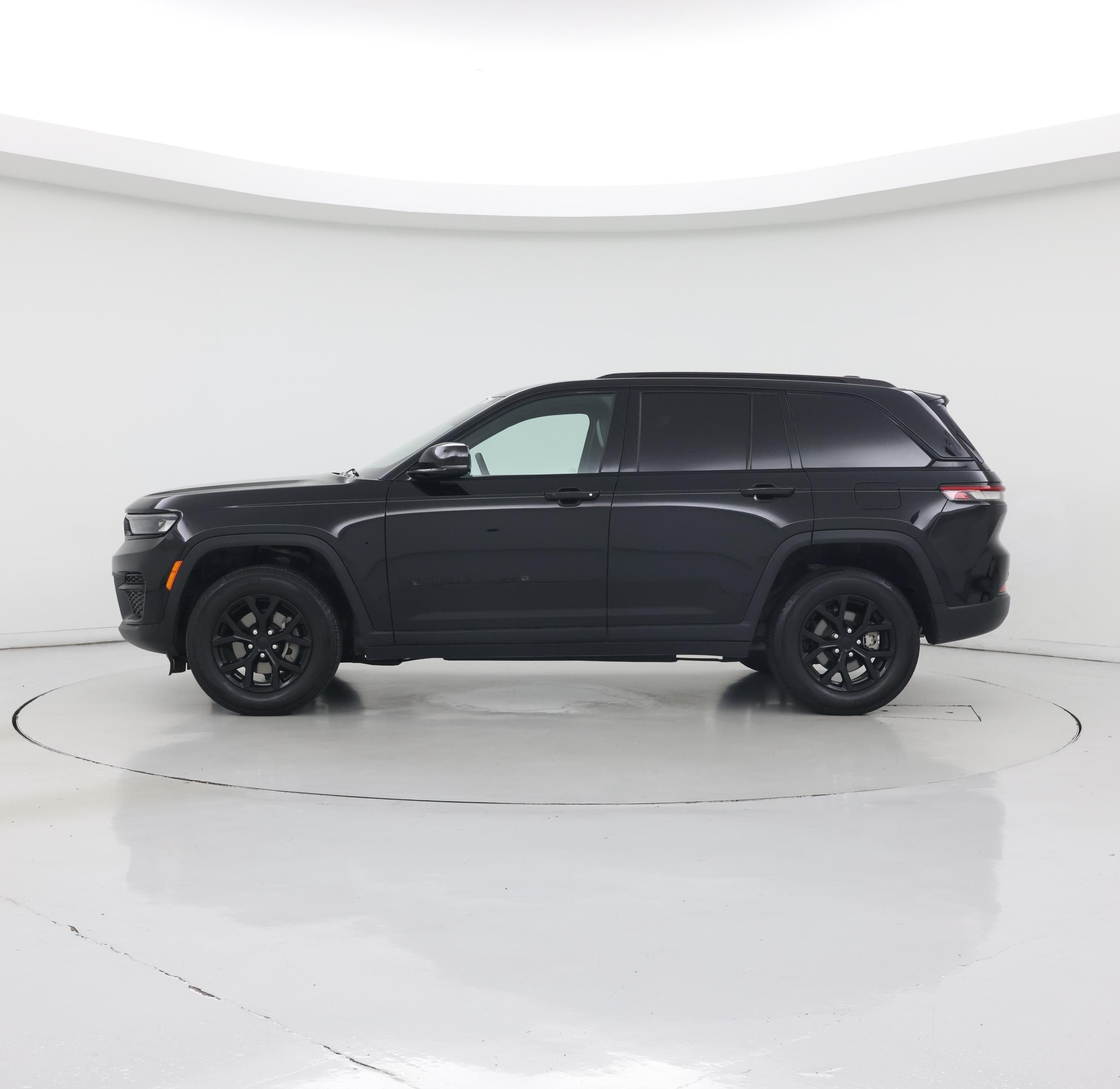 Thumbnail: 2024 Jeep Grand Cherokee - 3