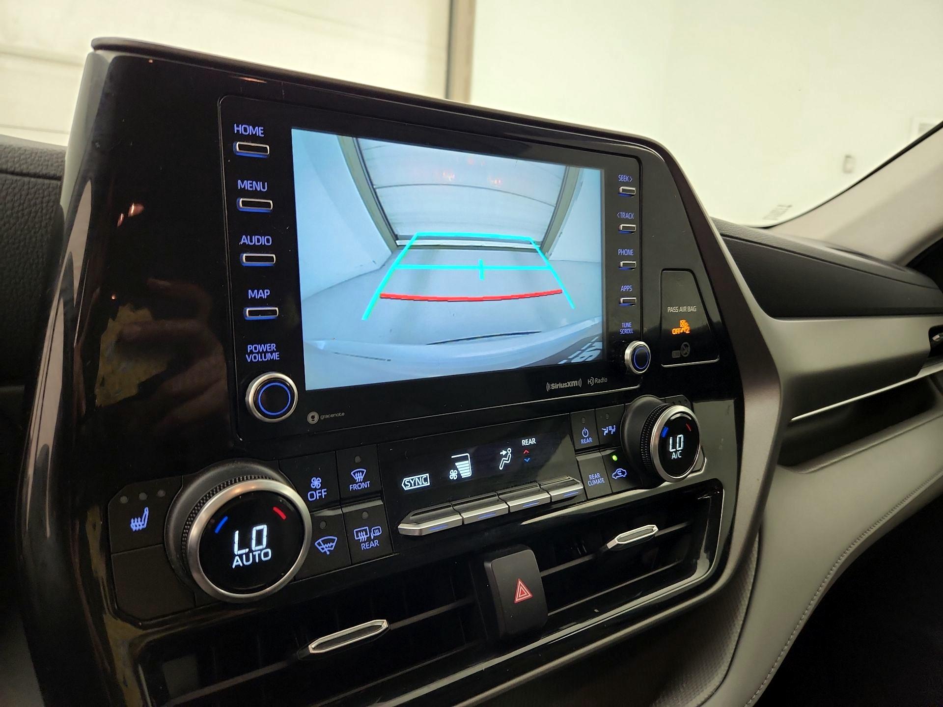 Thumbnail: 2022 Toyota Highlander - 14