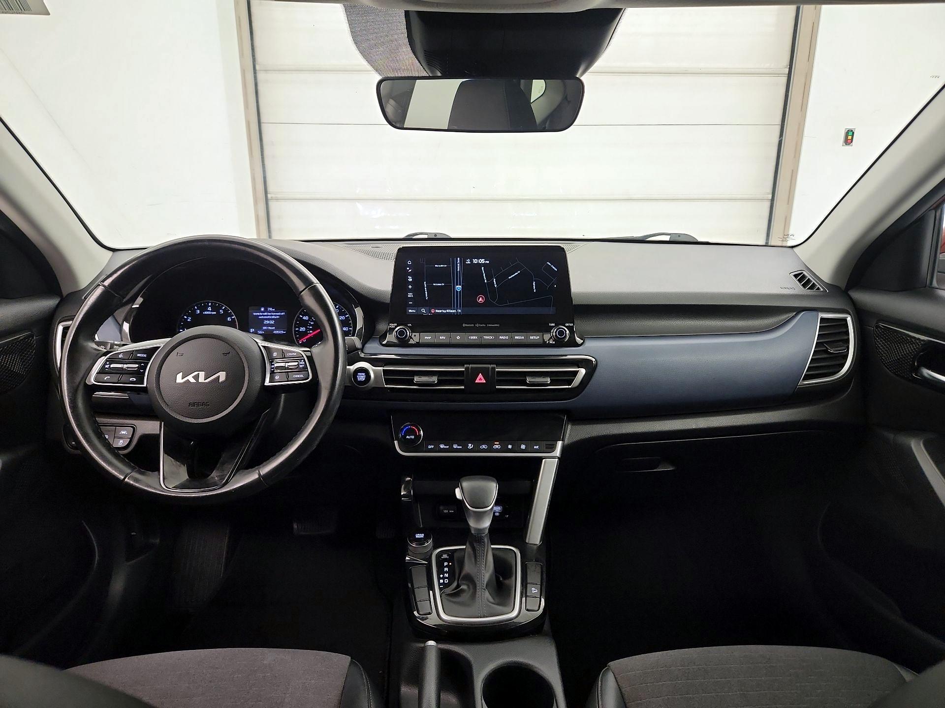 Thumbnail: 2023 Kia Seltos - 9