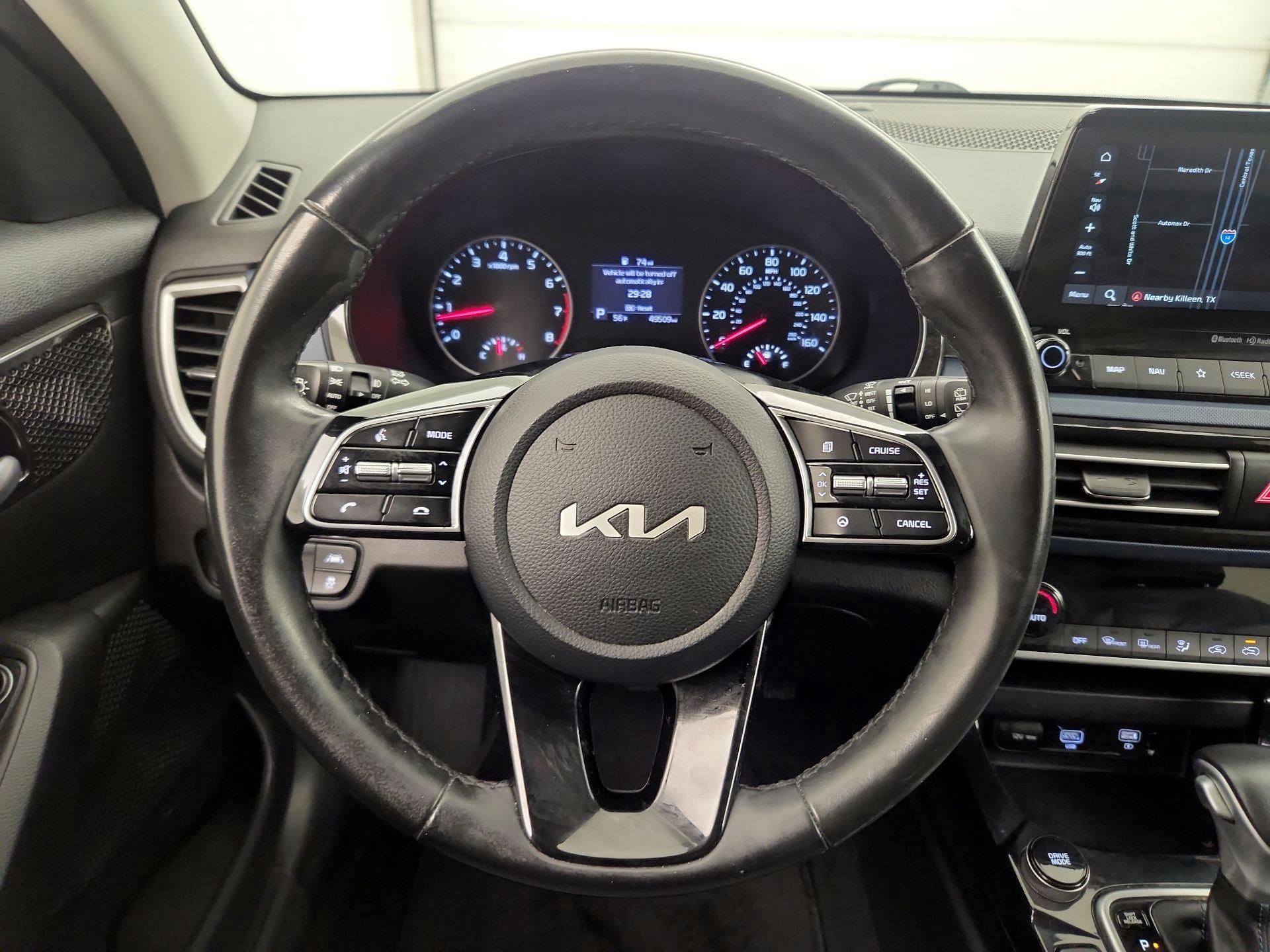 Thumbnail: 2023 Kia Seltos - 10