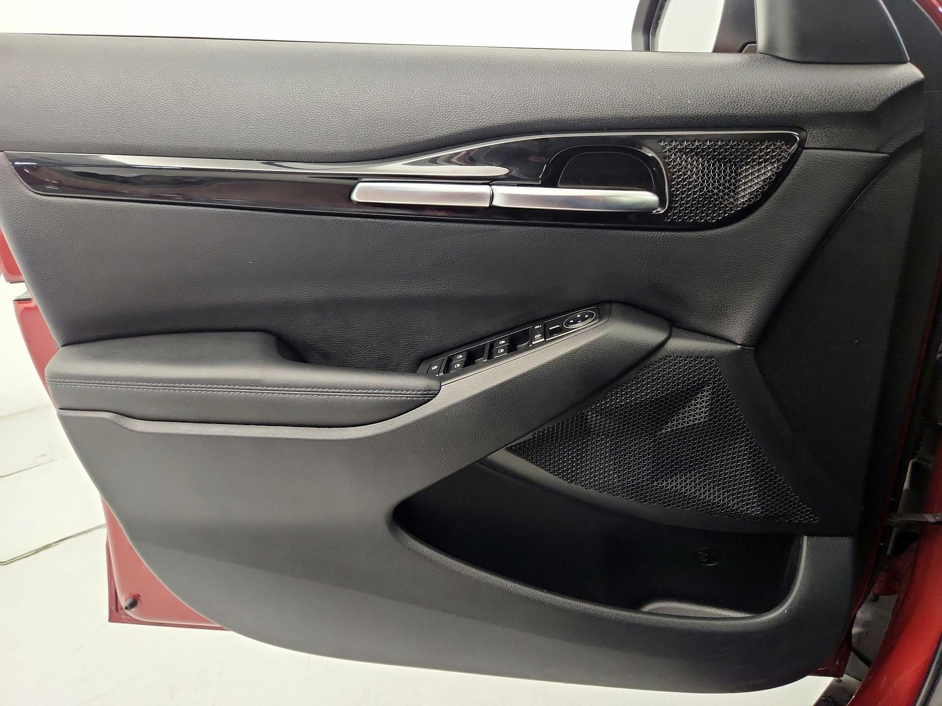 Thumbnail: 2023 Kia Seltos - 12