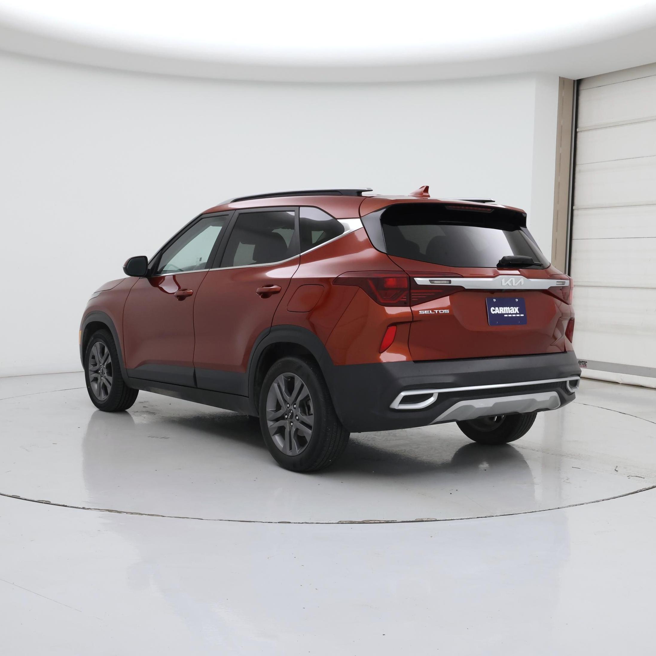 Thumbnail: 2023 Kia Seltos - 2