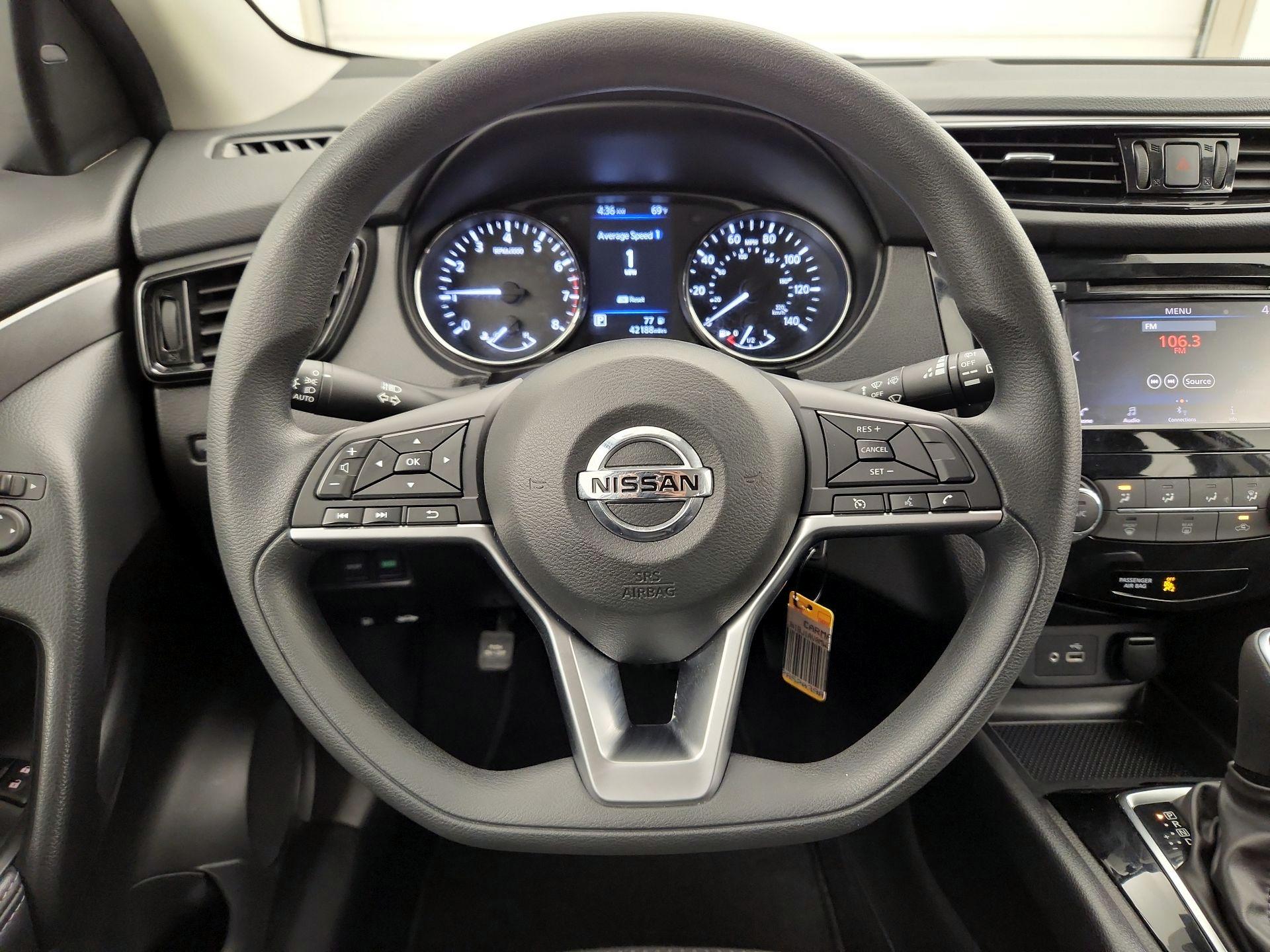 Thumbnail: 2021 Nissan Rogue Sport - 10