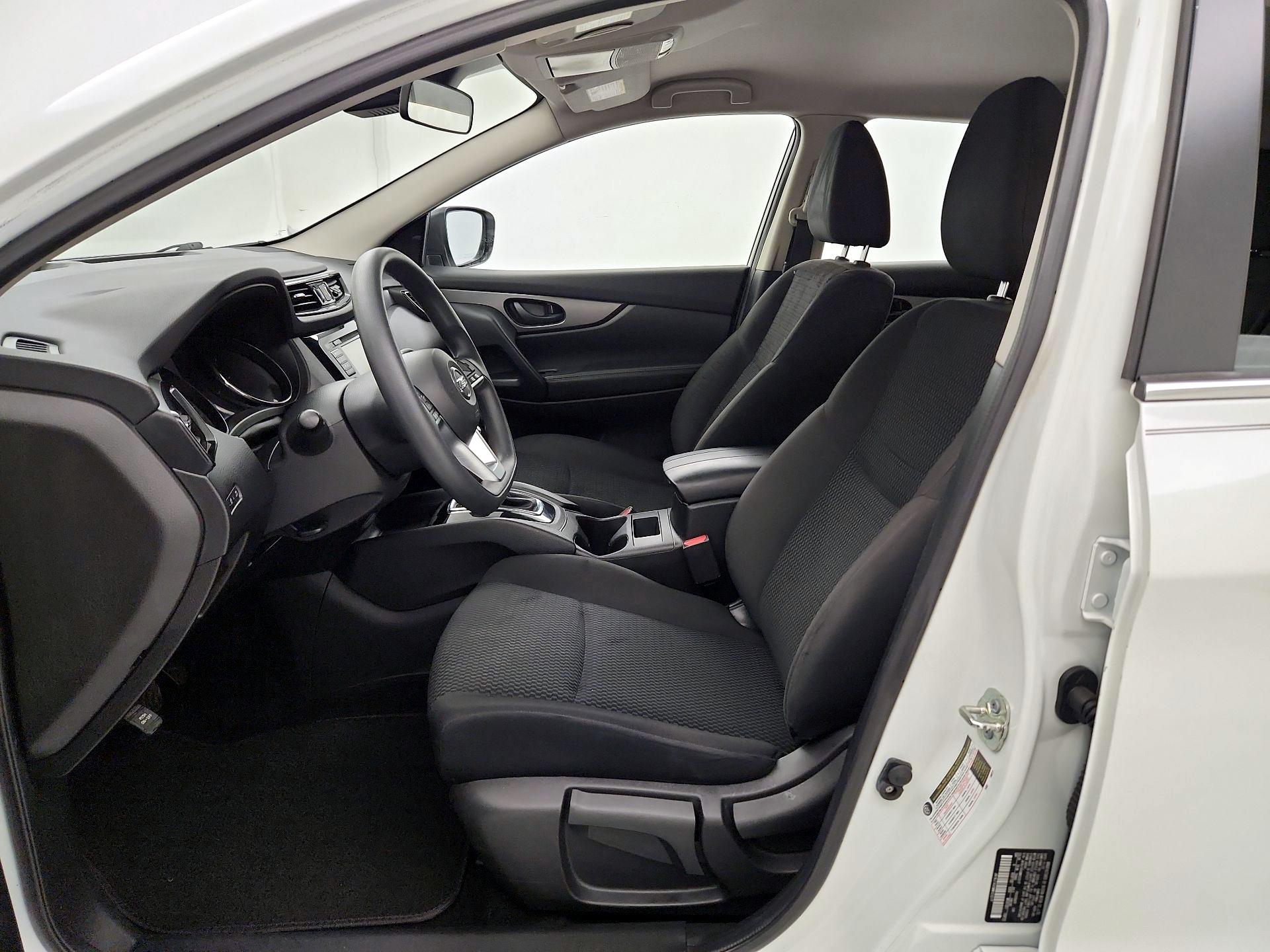 Thumbnail: 2021 Nissan Rogue Sport - 11