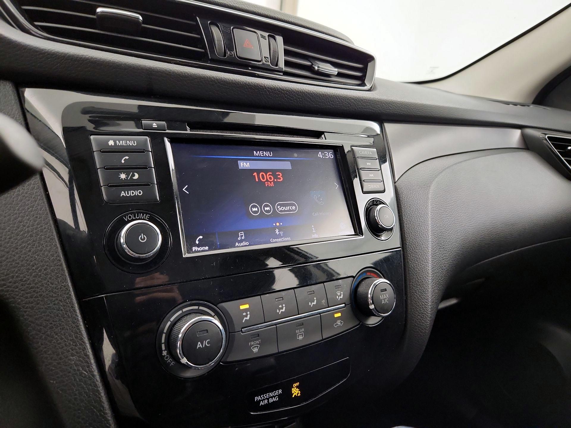 Thumbnail: 2021 Nissan Rogue Sport - 15