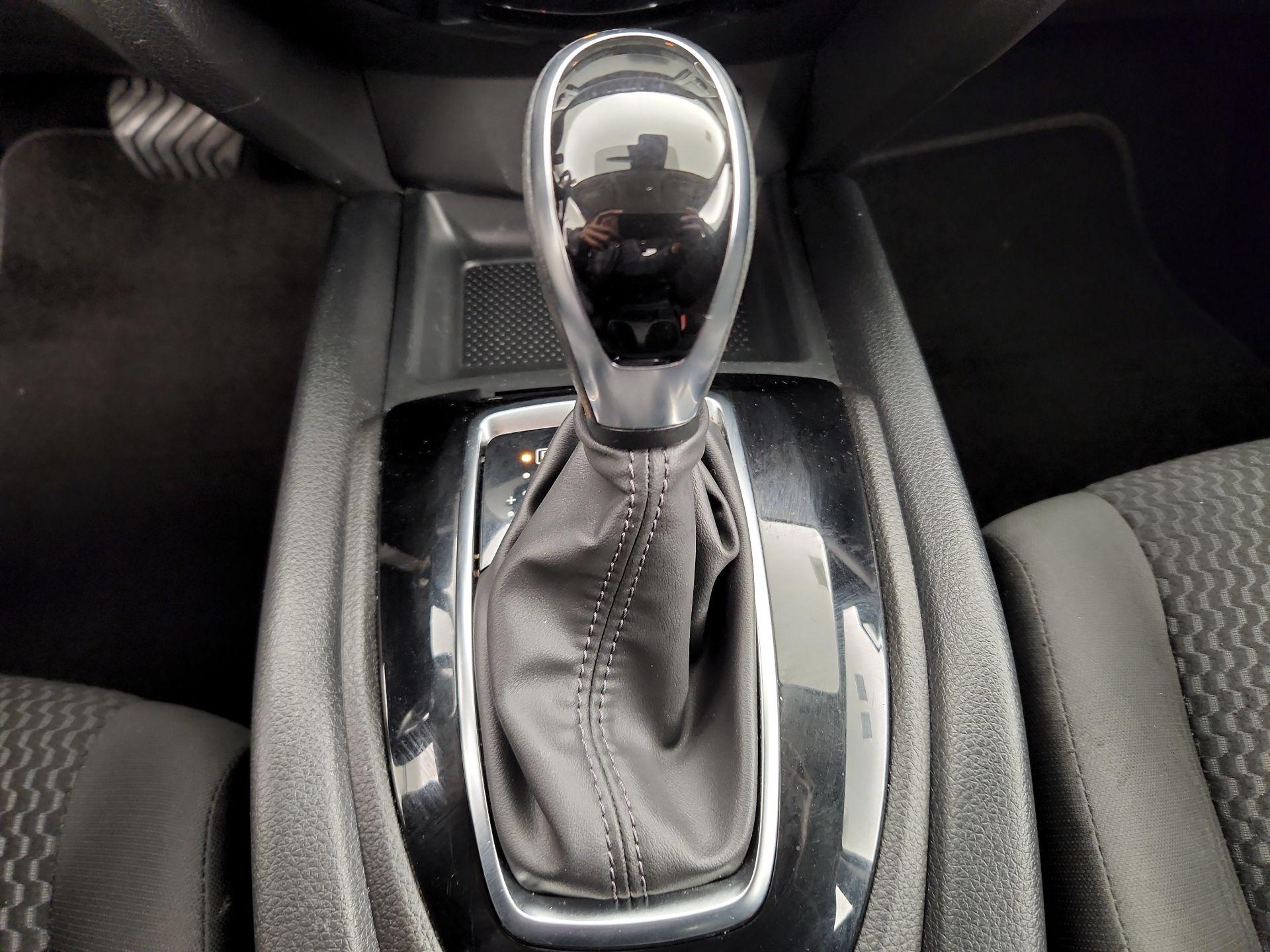 Thumbnail: 2021 Nissan Rogue Sport - 17