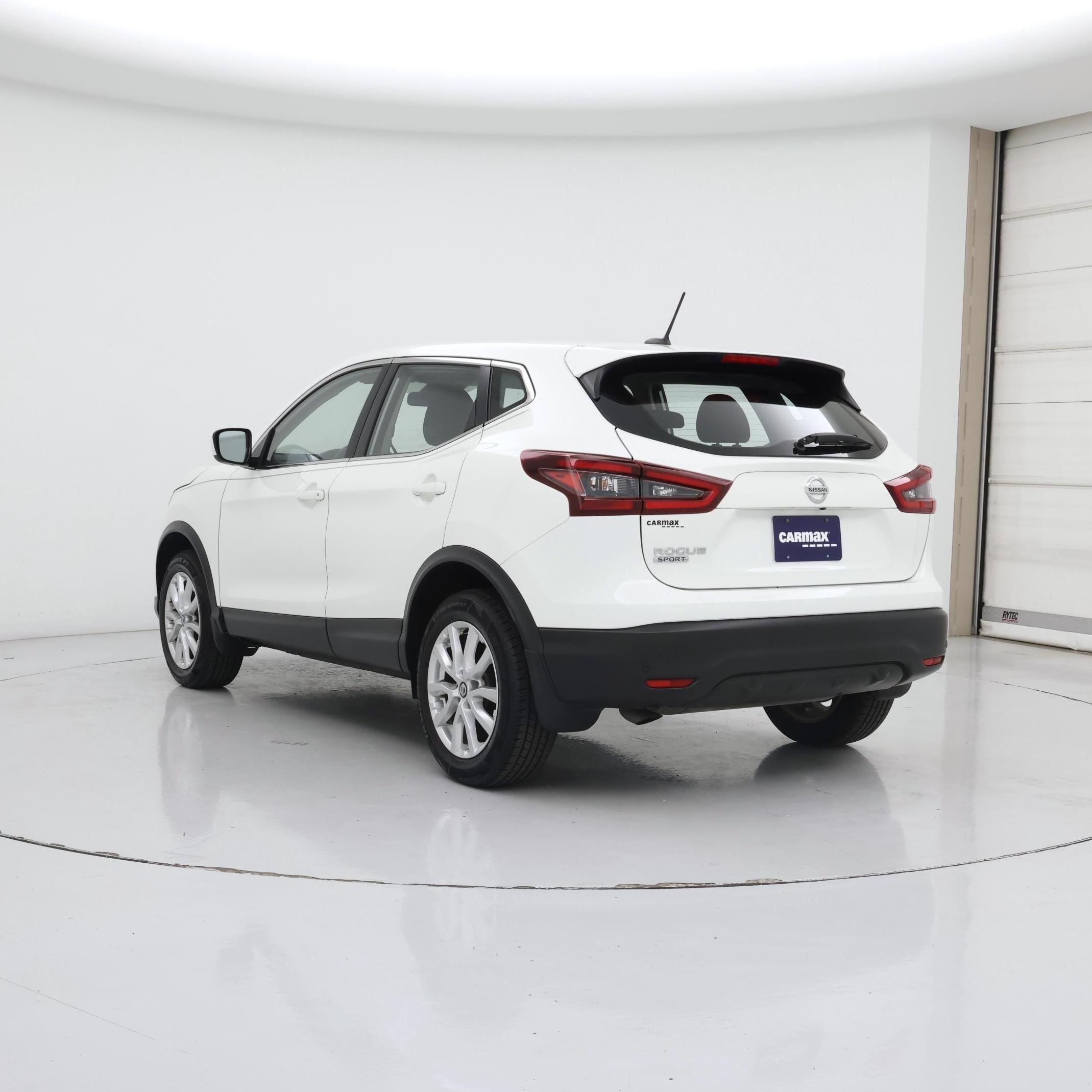Thumbnail: 2021 Nissan Rogue Sport - 2