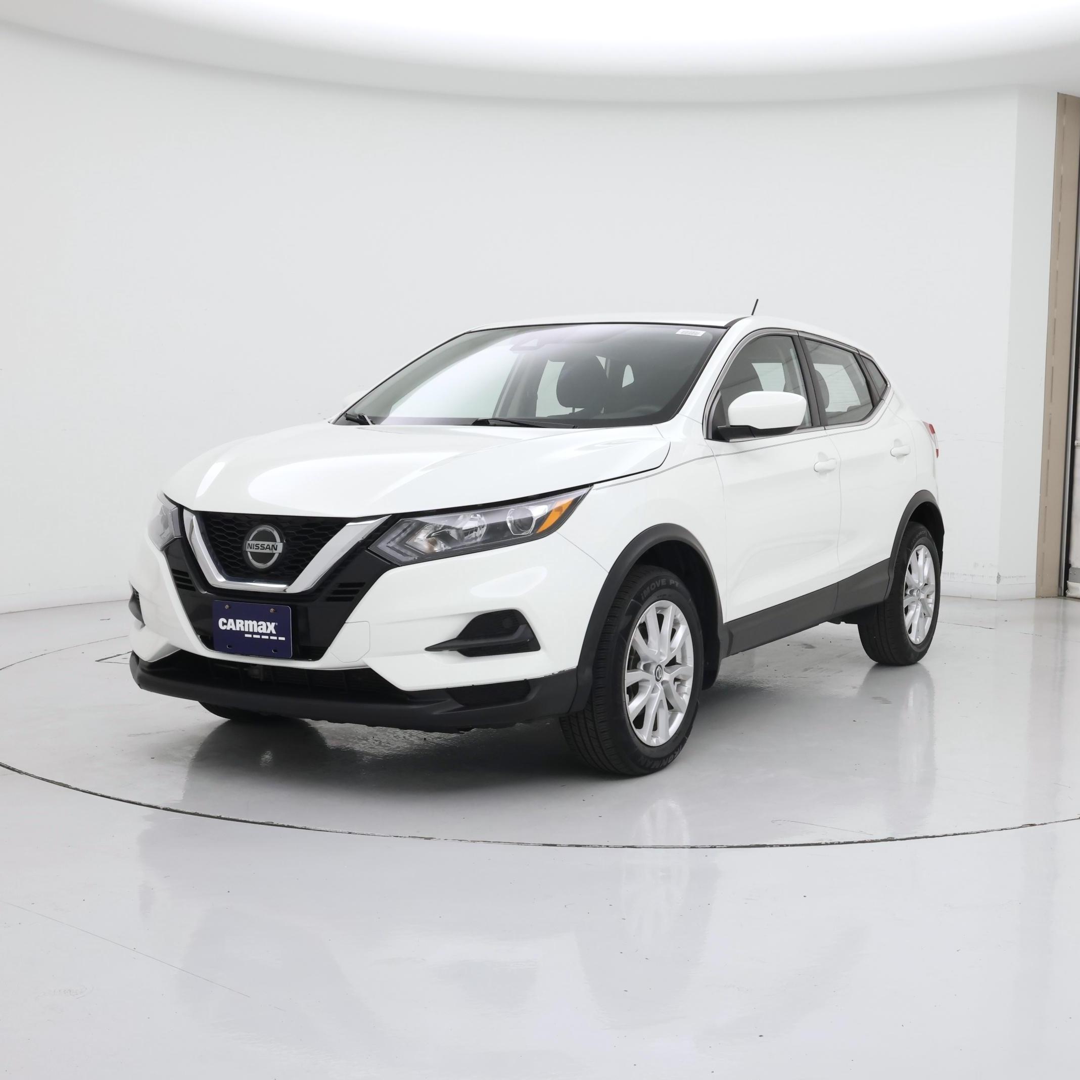 Thumbnail: 2021 Nissan Rogue Sport - 4