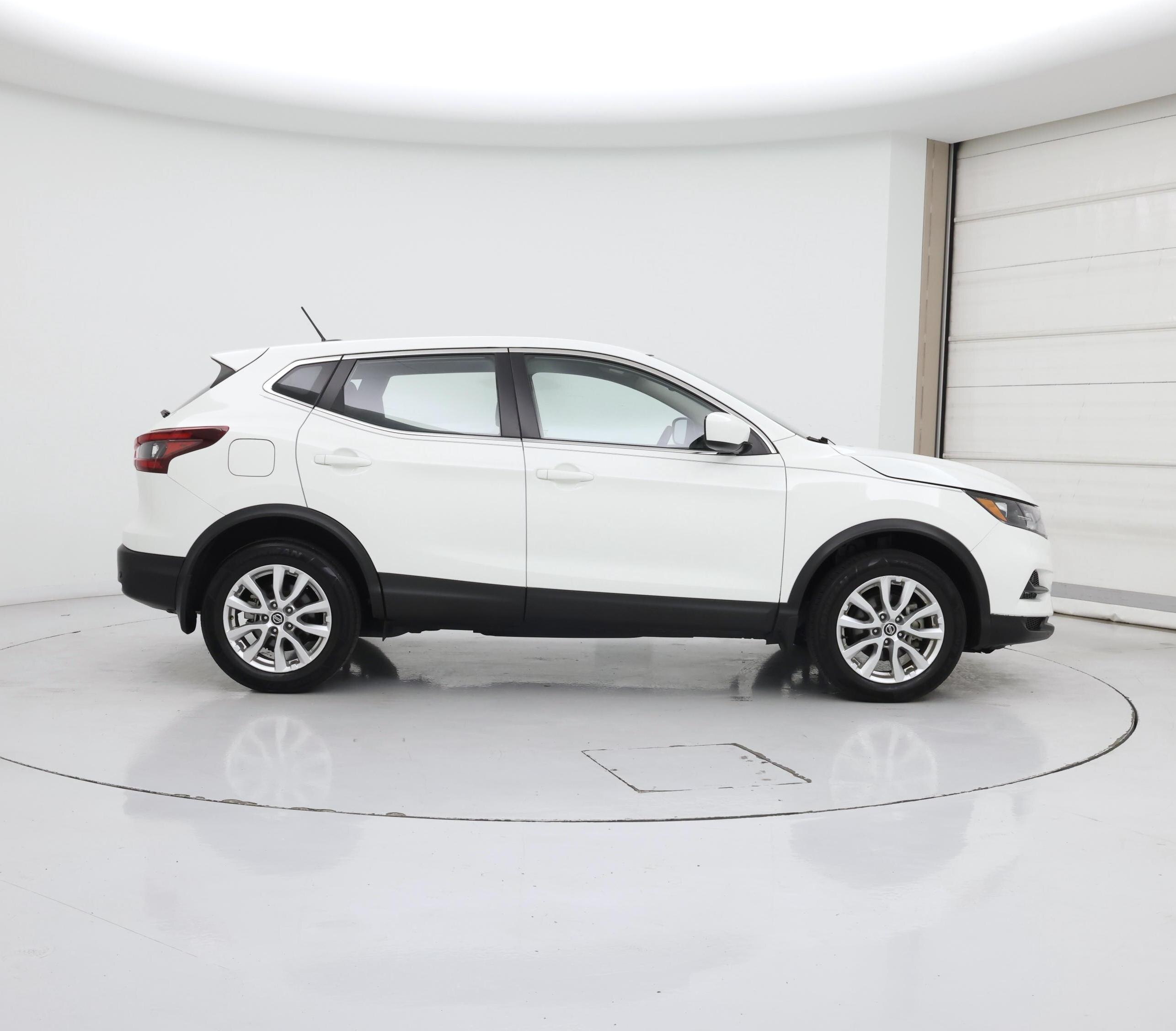Thumbnail: 2021 Nissan Rogue Sport - 7