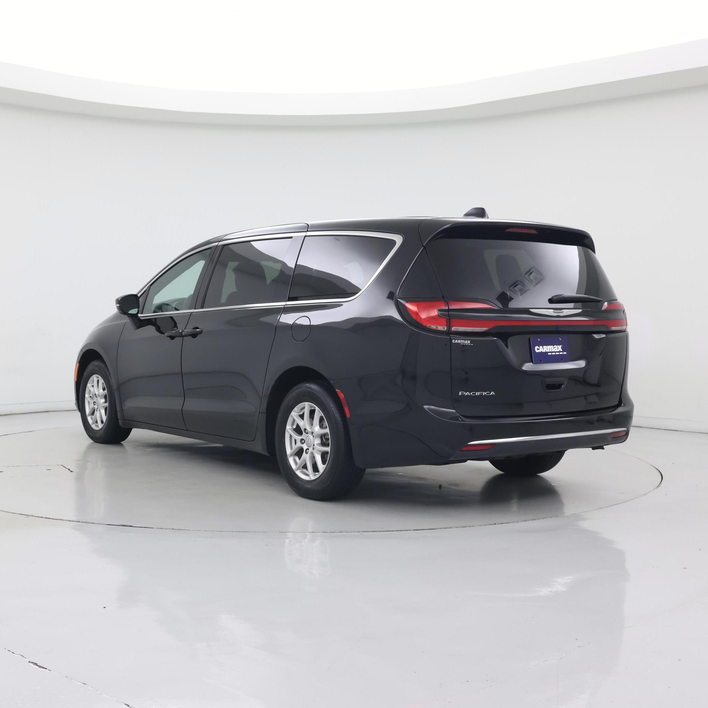 Thumbnail: 2025 Chrysler Pacifica - 2