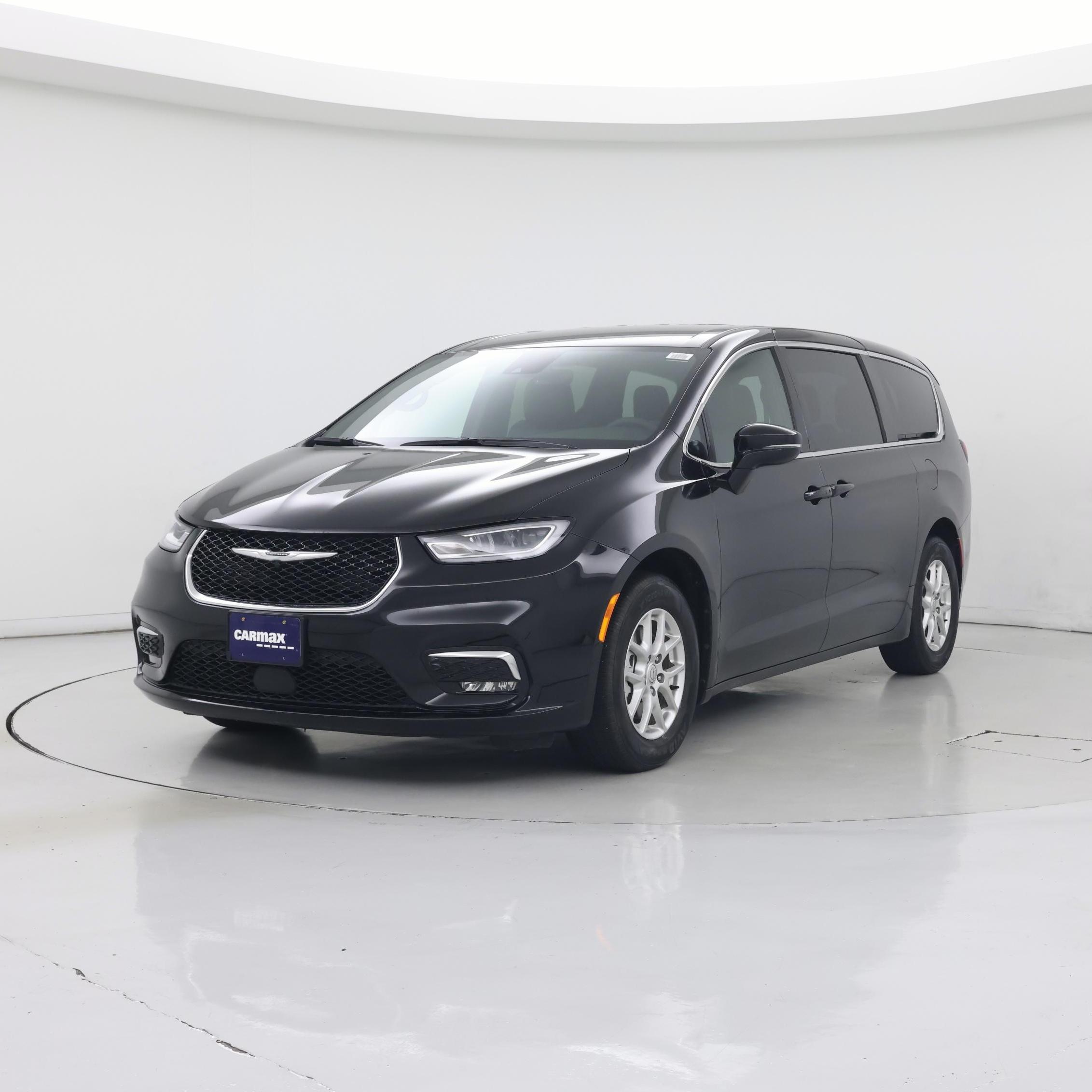 Thumbnail: 2025 Chrysler Pacifica - 4