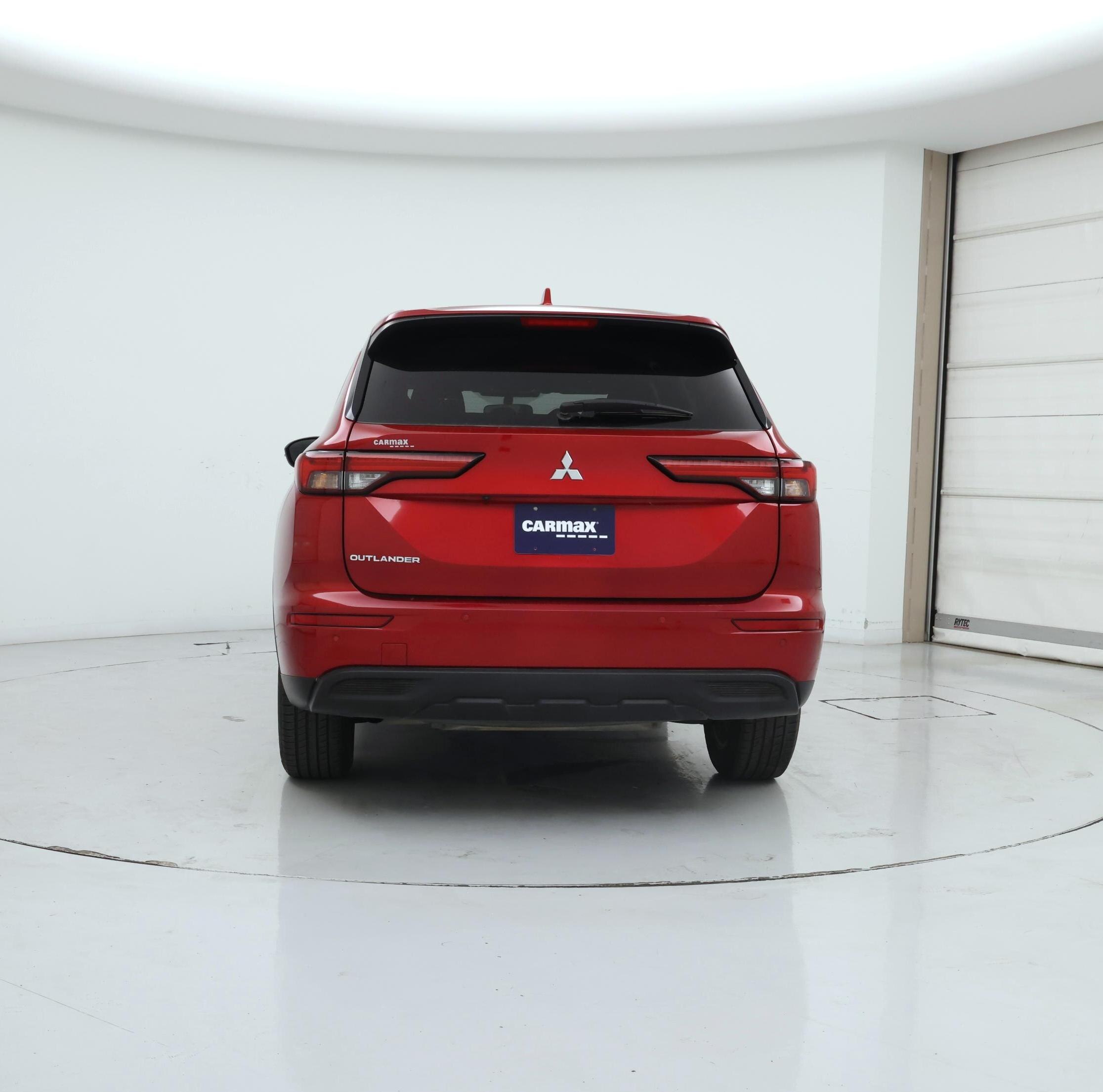 Thumbnail: 2023 Mitsubishi Outlander - 6