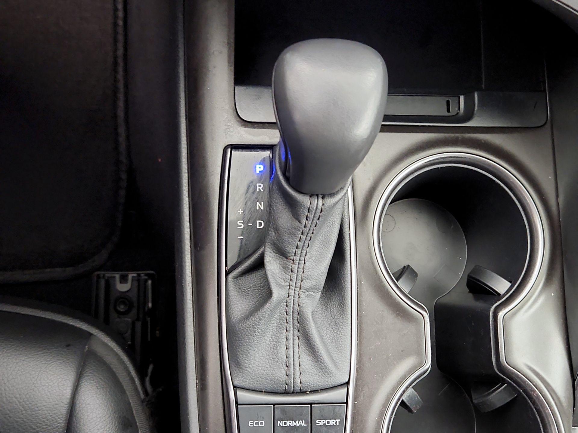 Thumbnail: 2024 Toyota Camry - 17