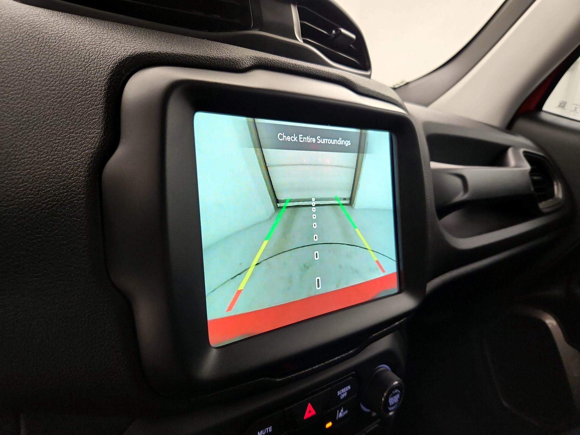 Thumbnail: 2022 Jeep Renegade - 14