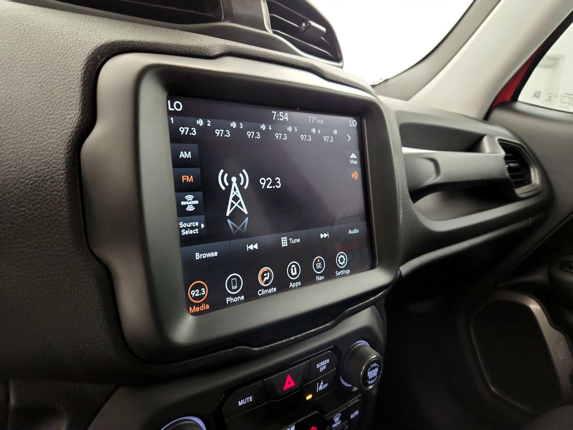 Thumbnail: 2022 Jeep Renegade - 15