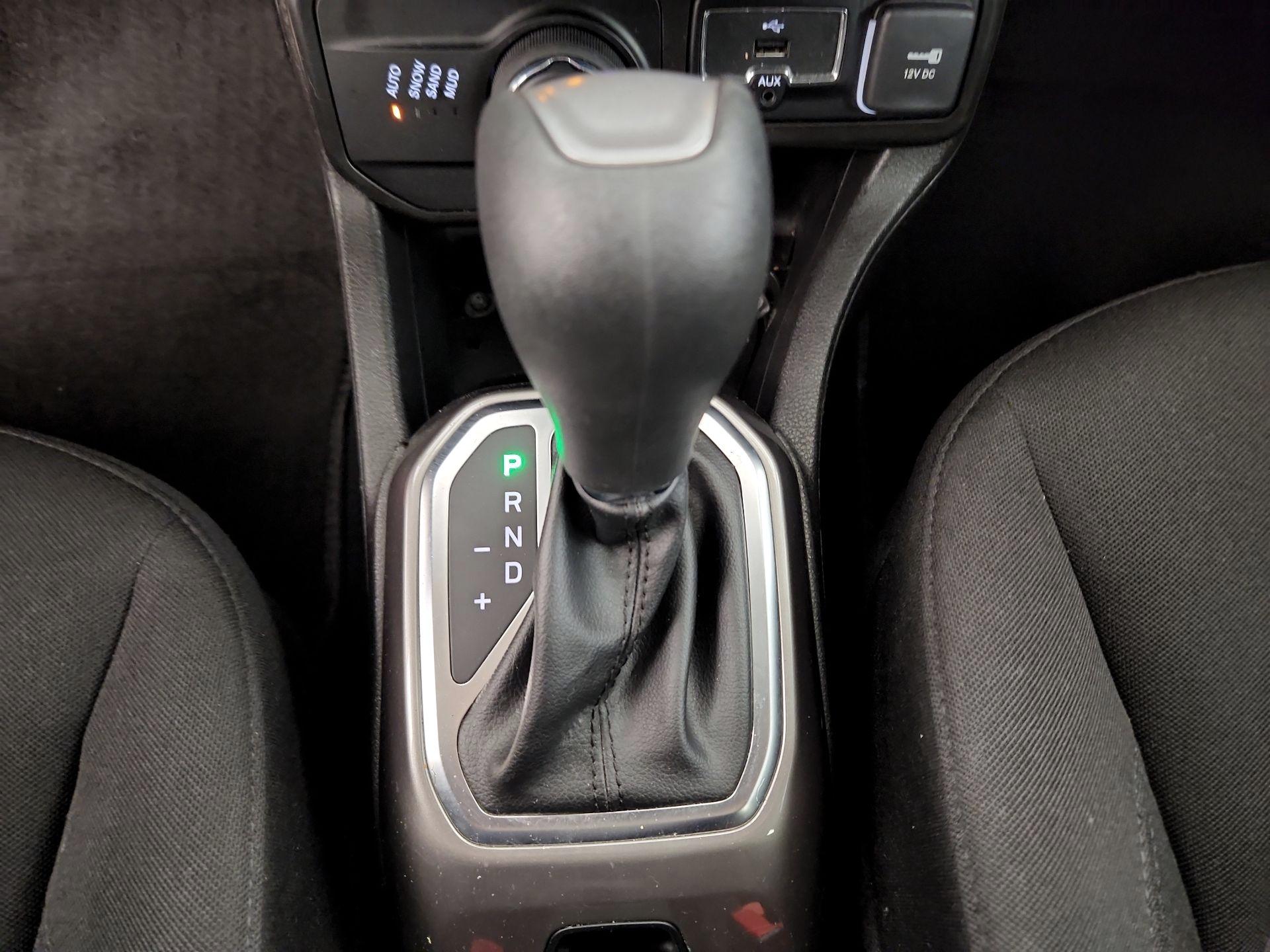 Thumbnail: 2022 Jeep Renegade - 17